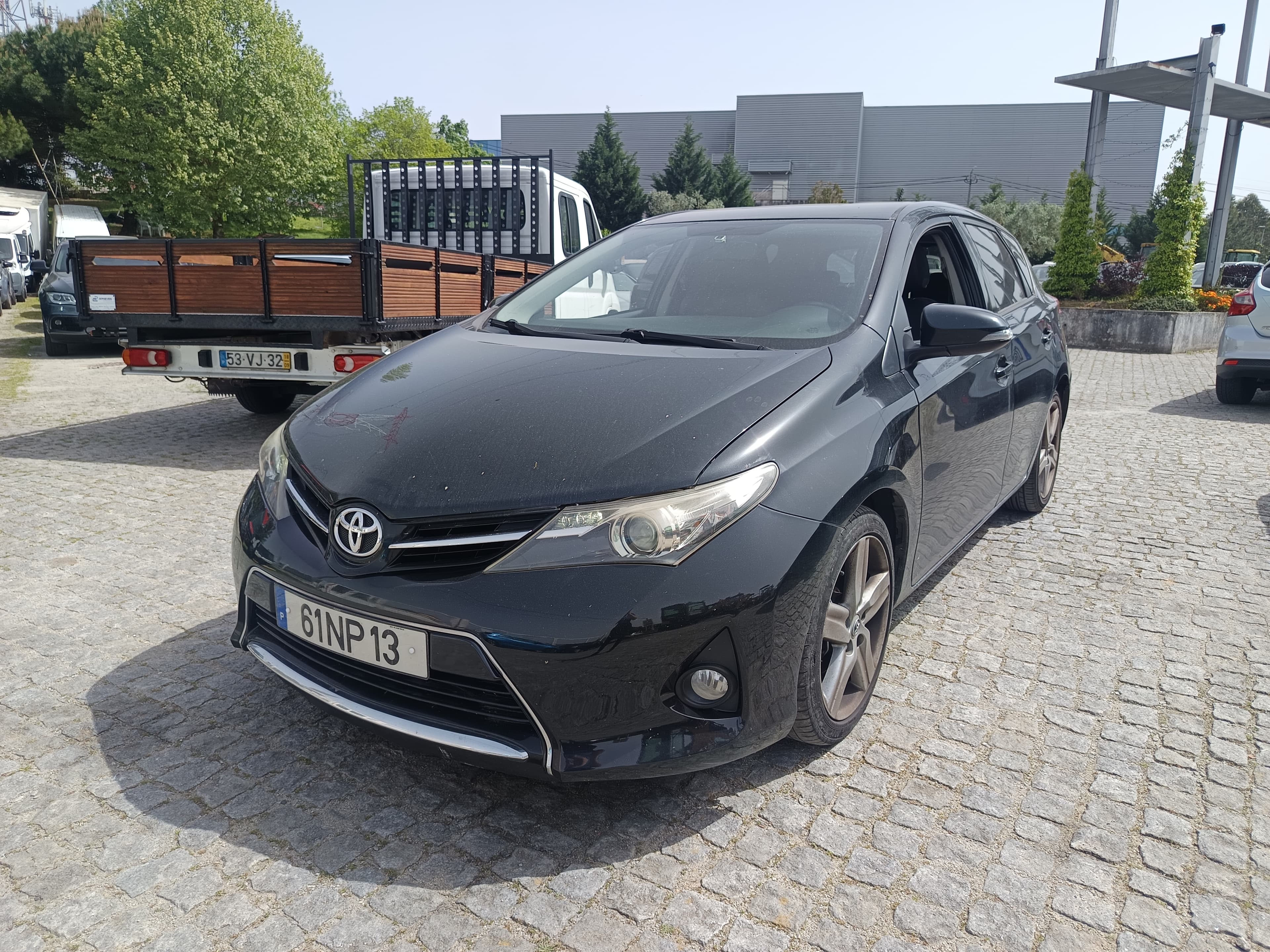 Toyota Auris · Ano 2013 — image 1