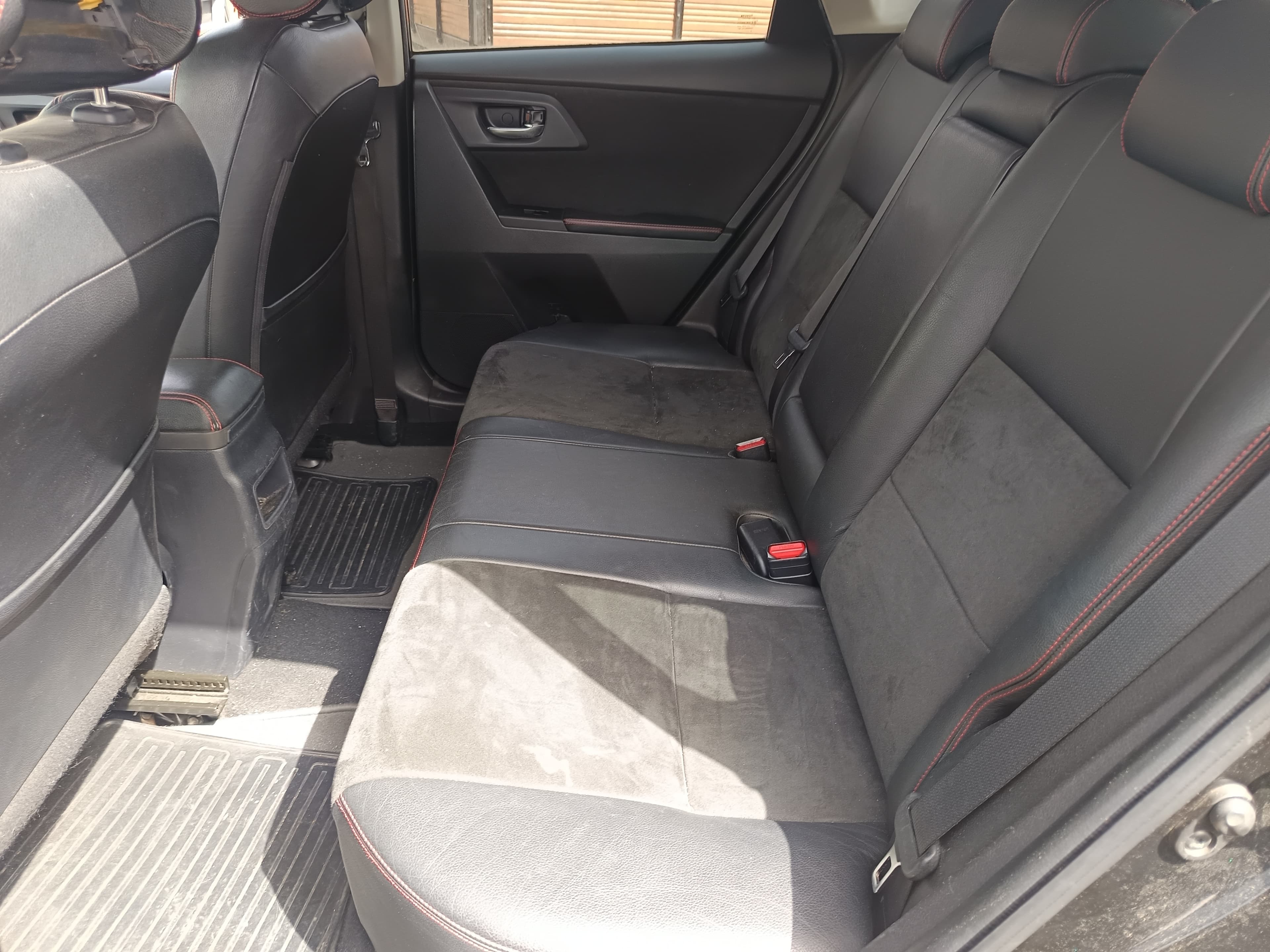 Toyota Auris · Ano 2013 — image 42