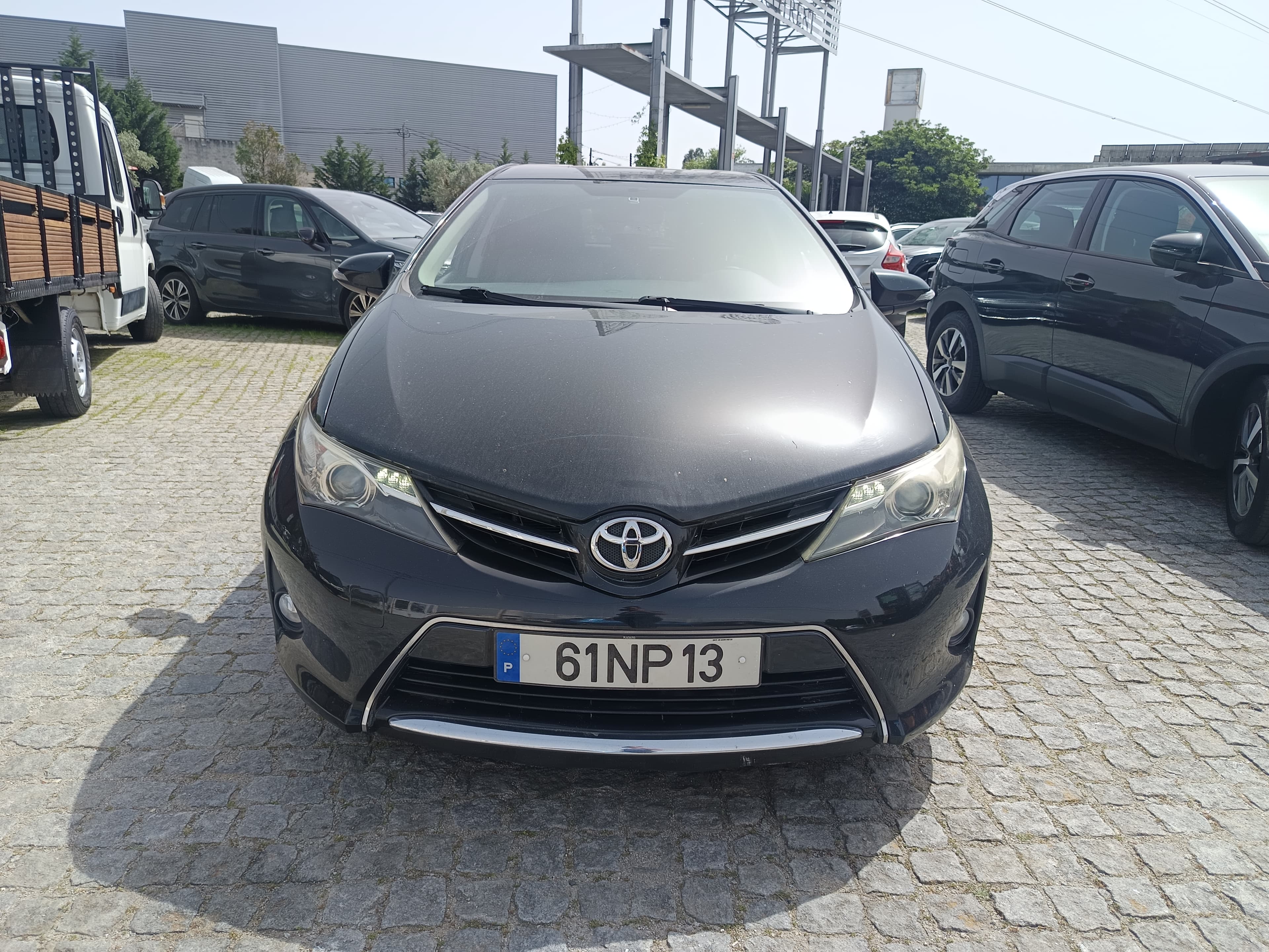 Toyota Auris · Ano 2013 — image 2