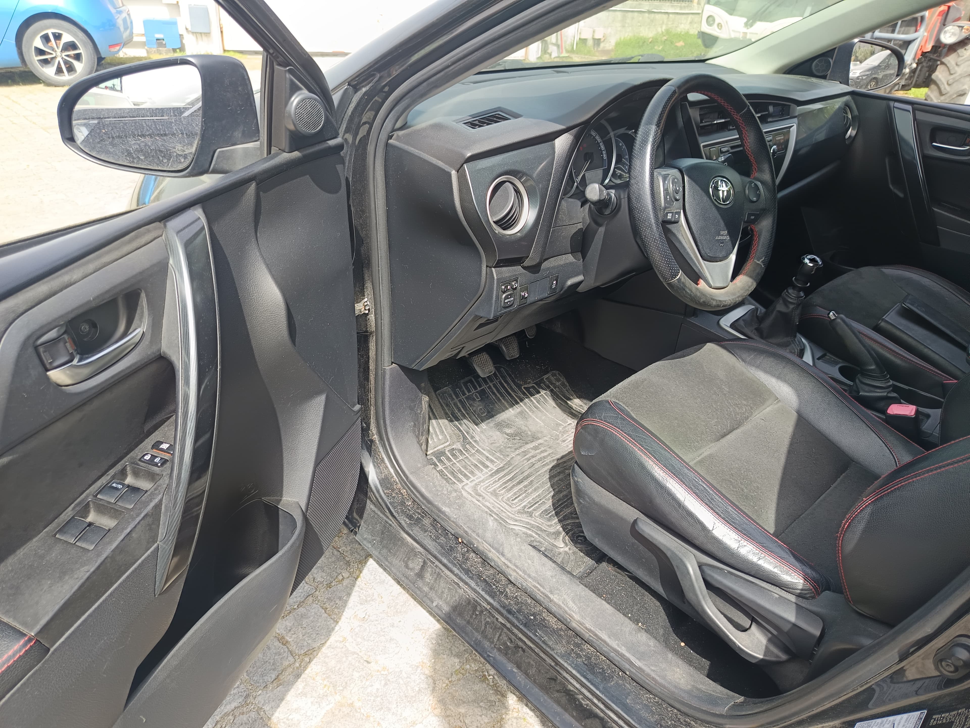 Toyota Auris · Ano 2013 — image 43