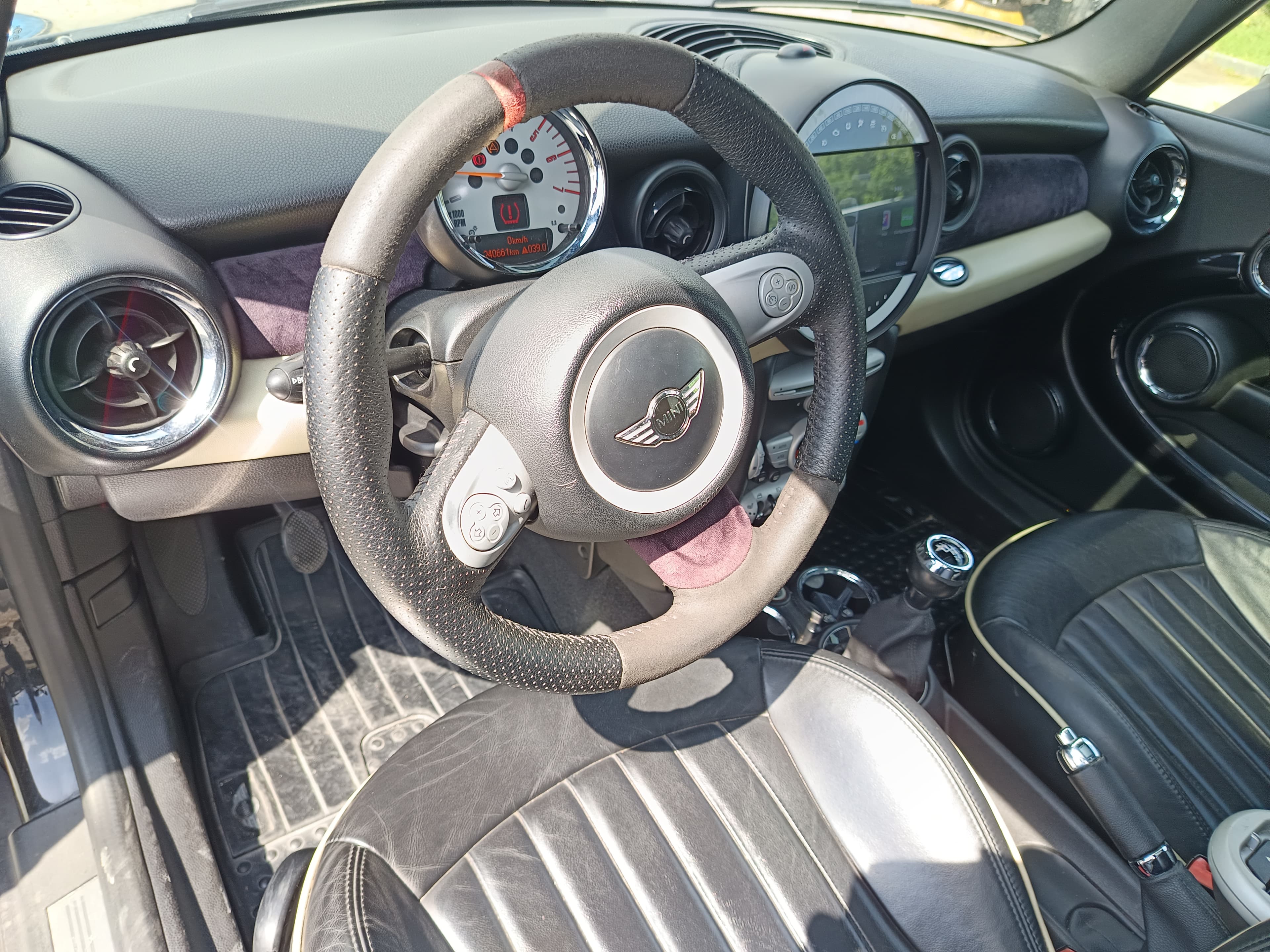 Mini Cooper D · Ano 2009 — image 29