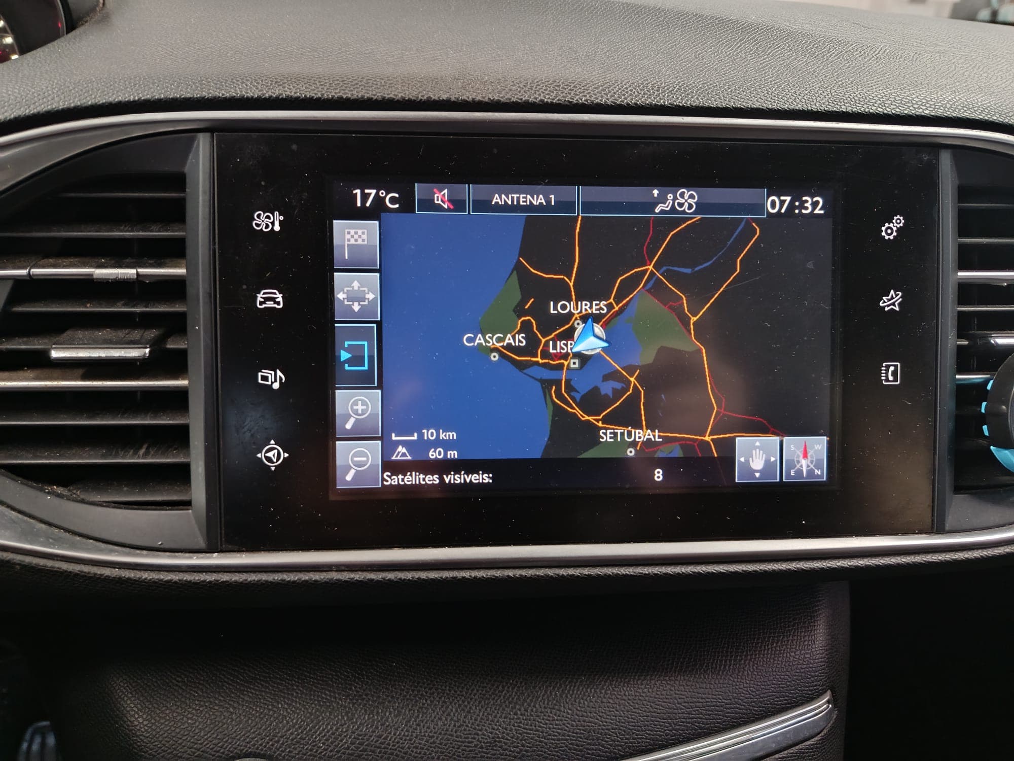 Peugeot 308 II SW · Ano 2017 — image 11