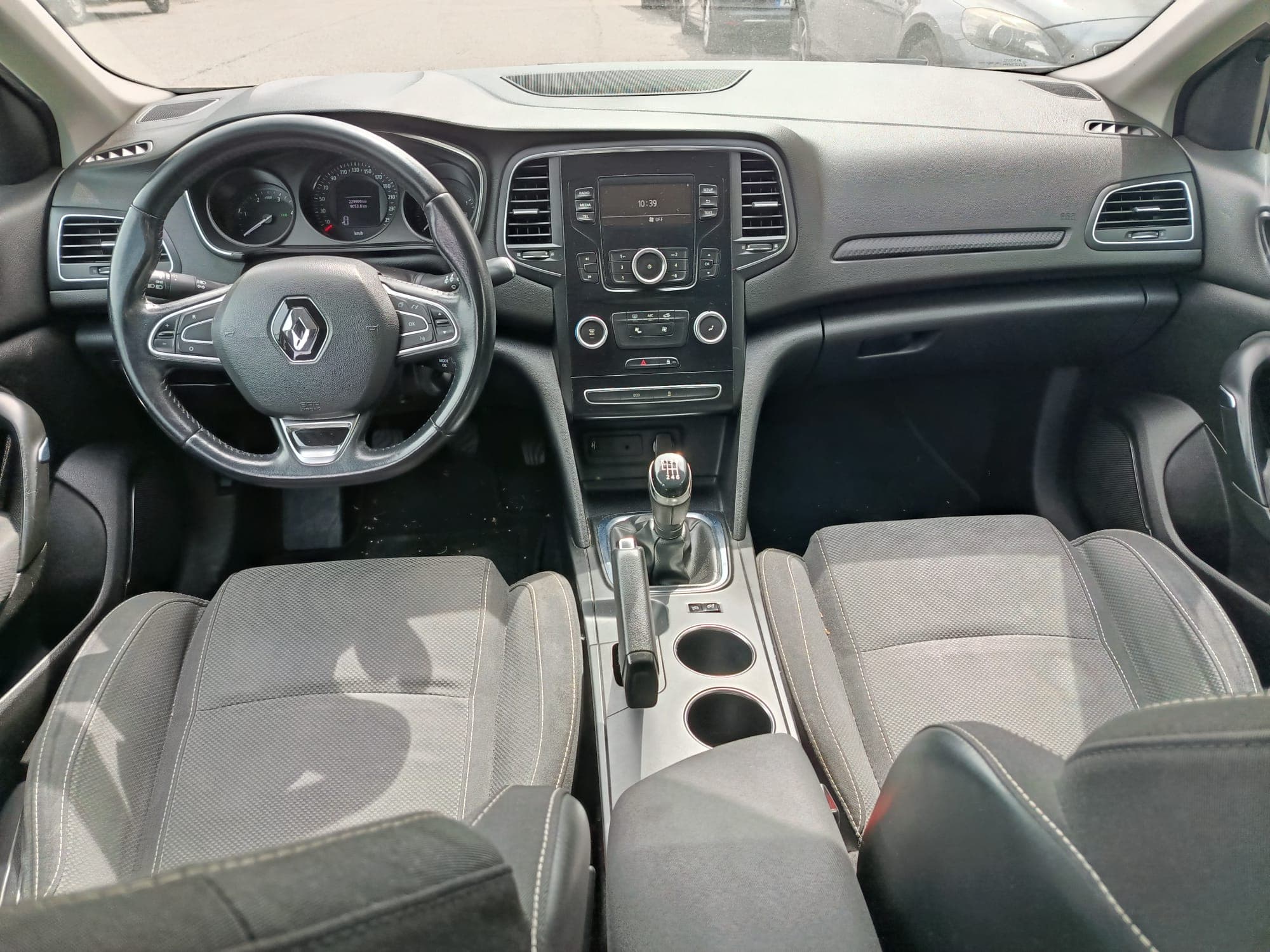 Renault Mégane · Année 2019 — image 16