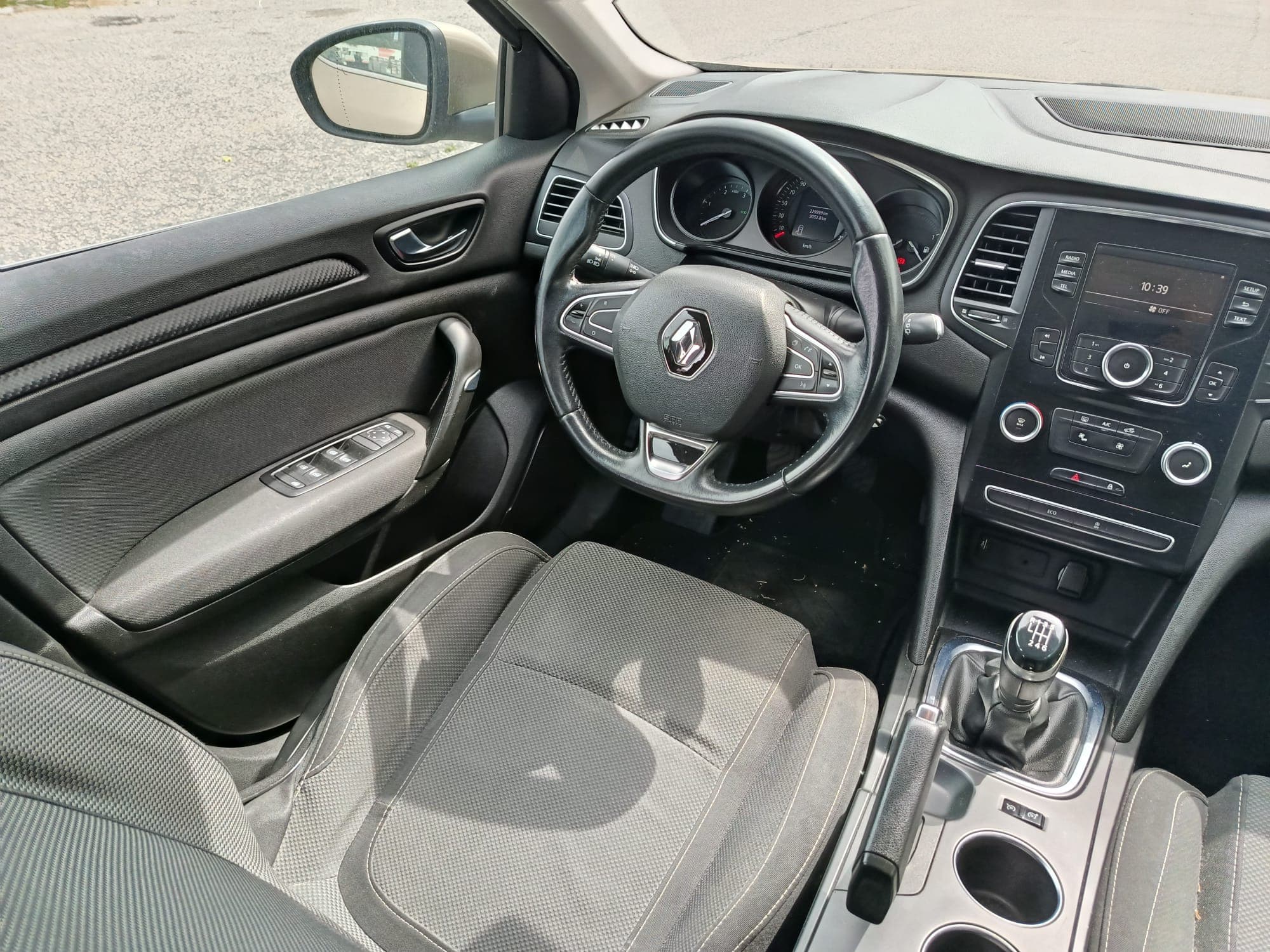 Renault Mégane · Année 2019 — image 18