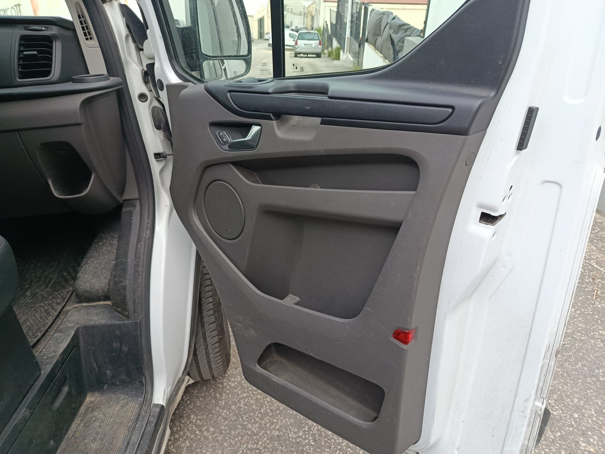 Ford Transit · Ano 2022 — image 13