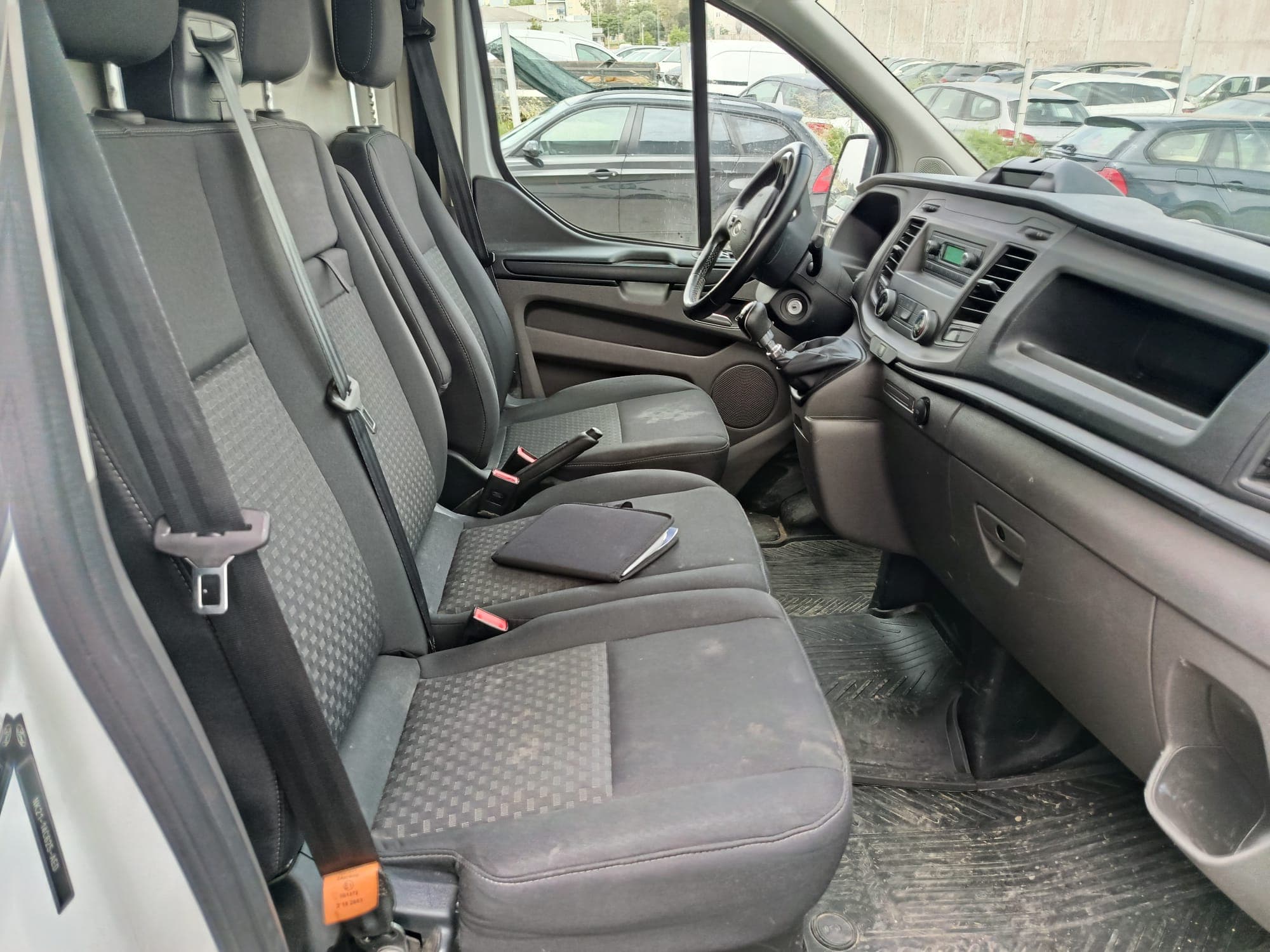 Ford Transit · Ano 2022 — image 17