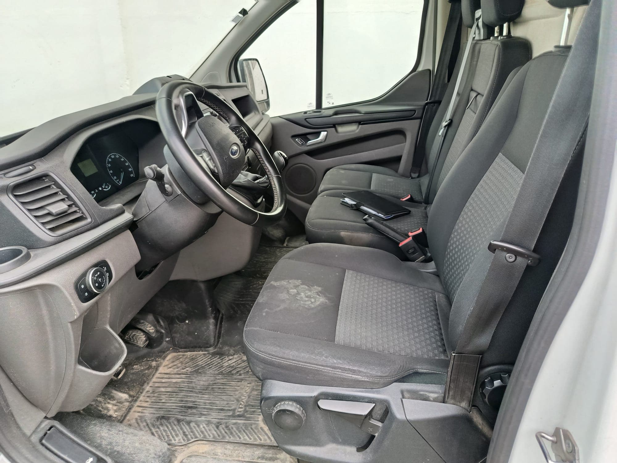Ford Transit · Ano 2022 — image 11