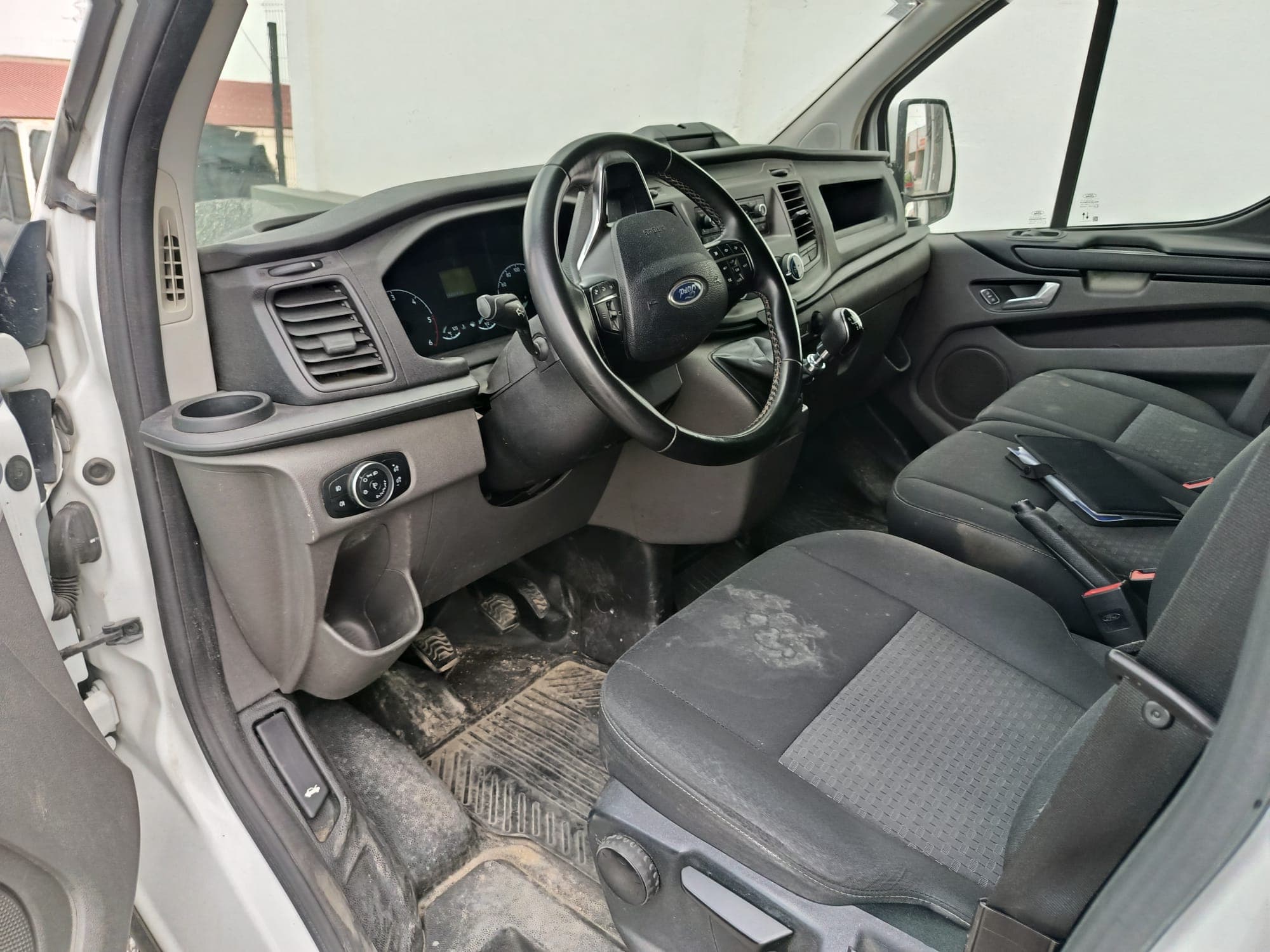Ford Transit · Ano 2022 — image 10