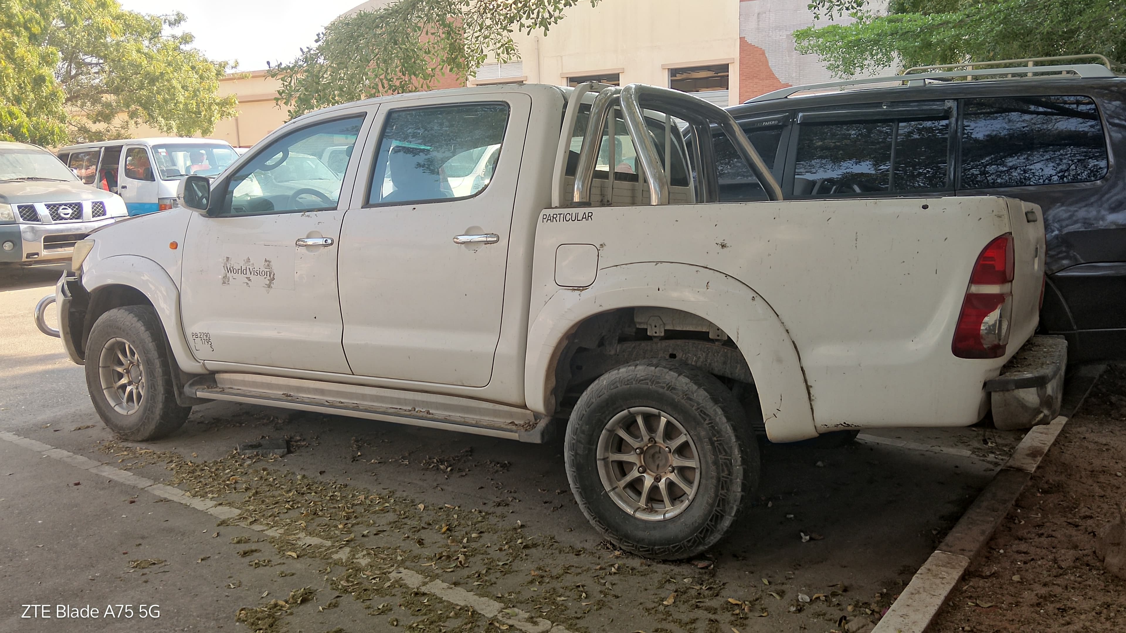 TOYOTA HILLUX (Luanda) — image 4