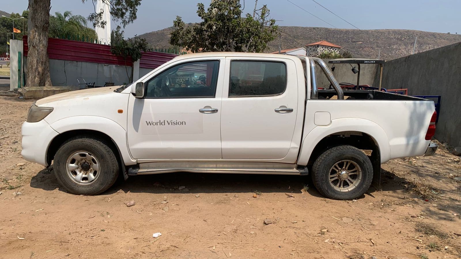 TOYOTA HILUX (Lubango) — image 2