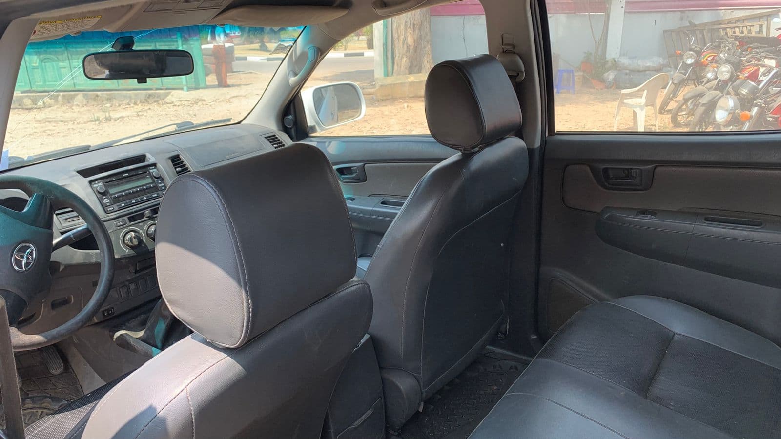 TOYOTA HILUX (Lubango) — image 6