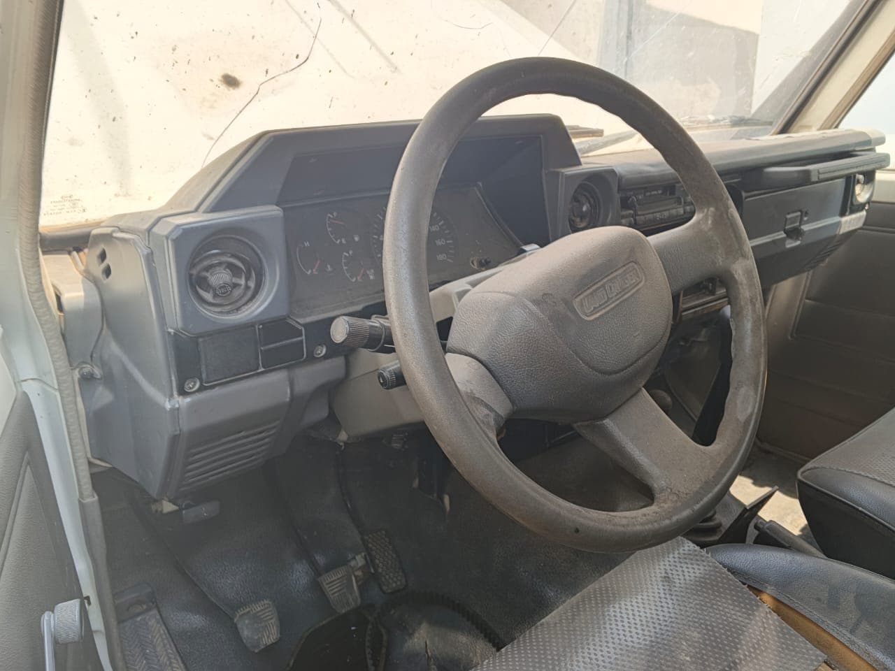TOYOTA LAND CRUISER (Huambo) — imagen 3