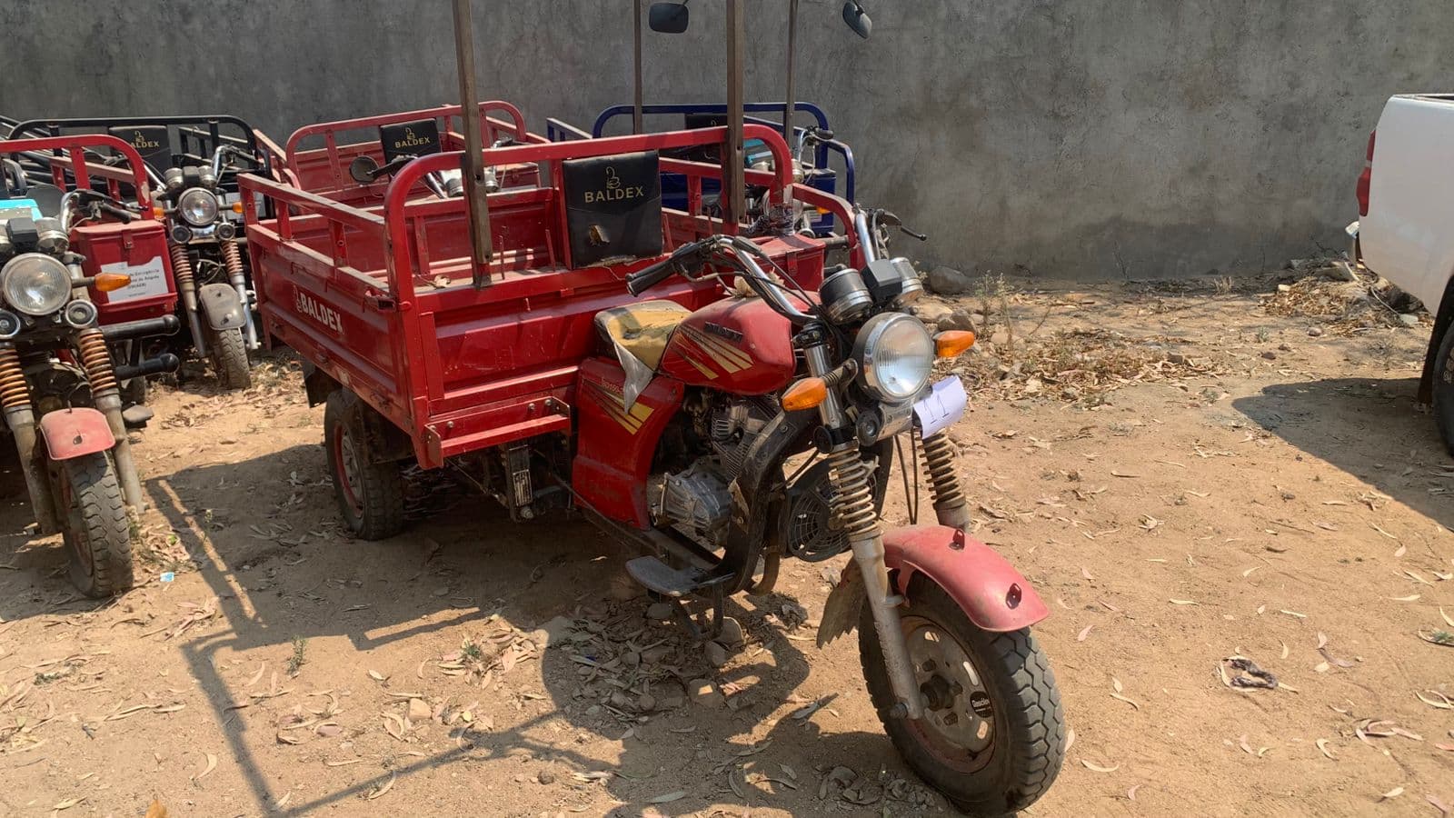 5 Motociclos Baldex (Lubango)