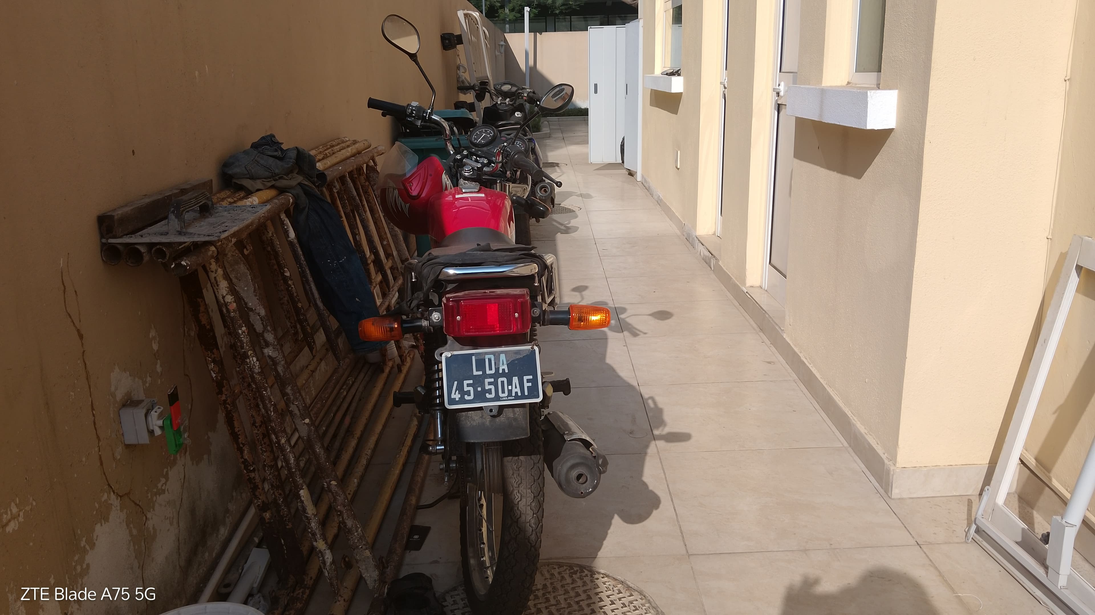 2 Motociclos Yamaha e Leopard — image 5