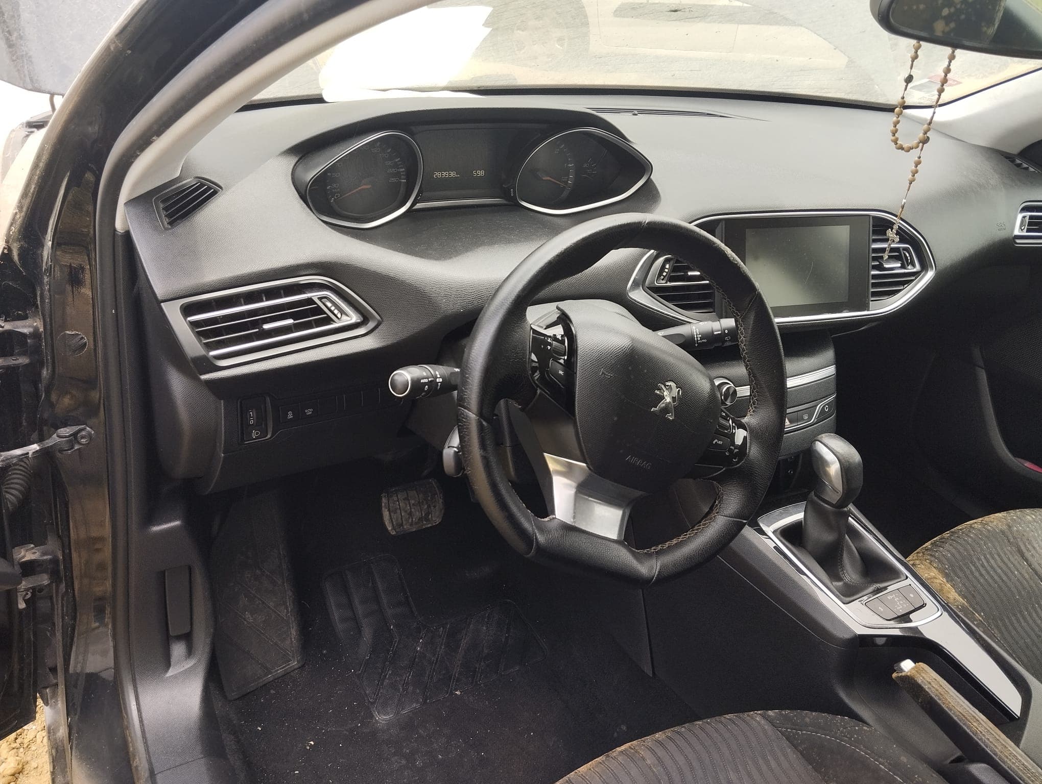 Peugeot 308 · Année 2015 — image 20