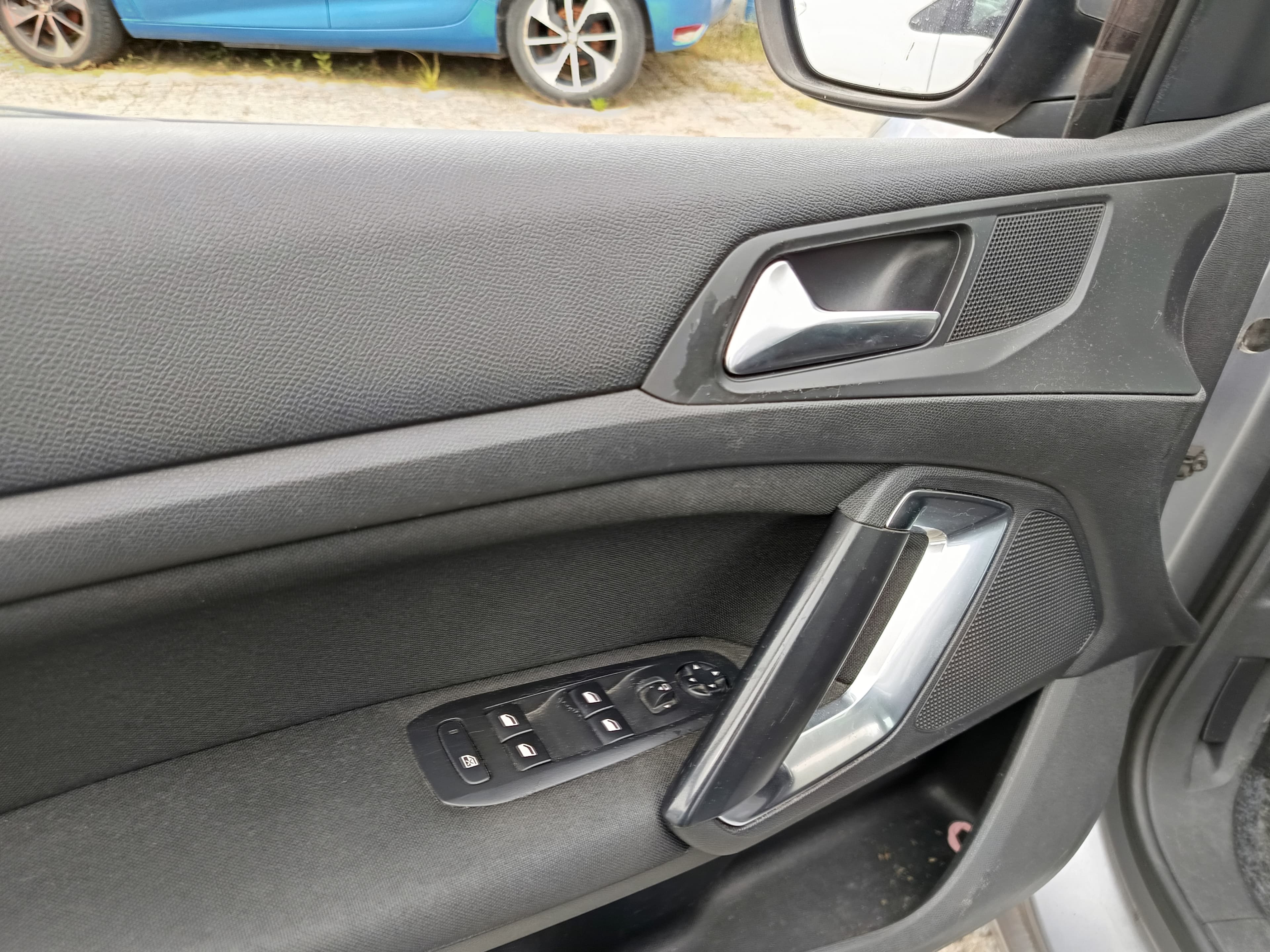 Peugeot 308 · Ano 2014 — image 35