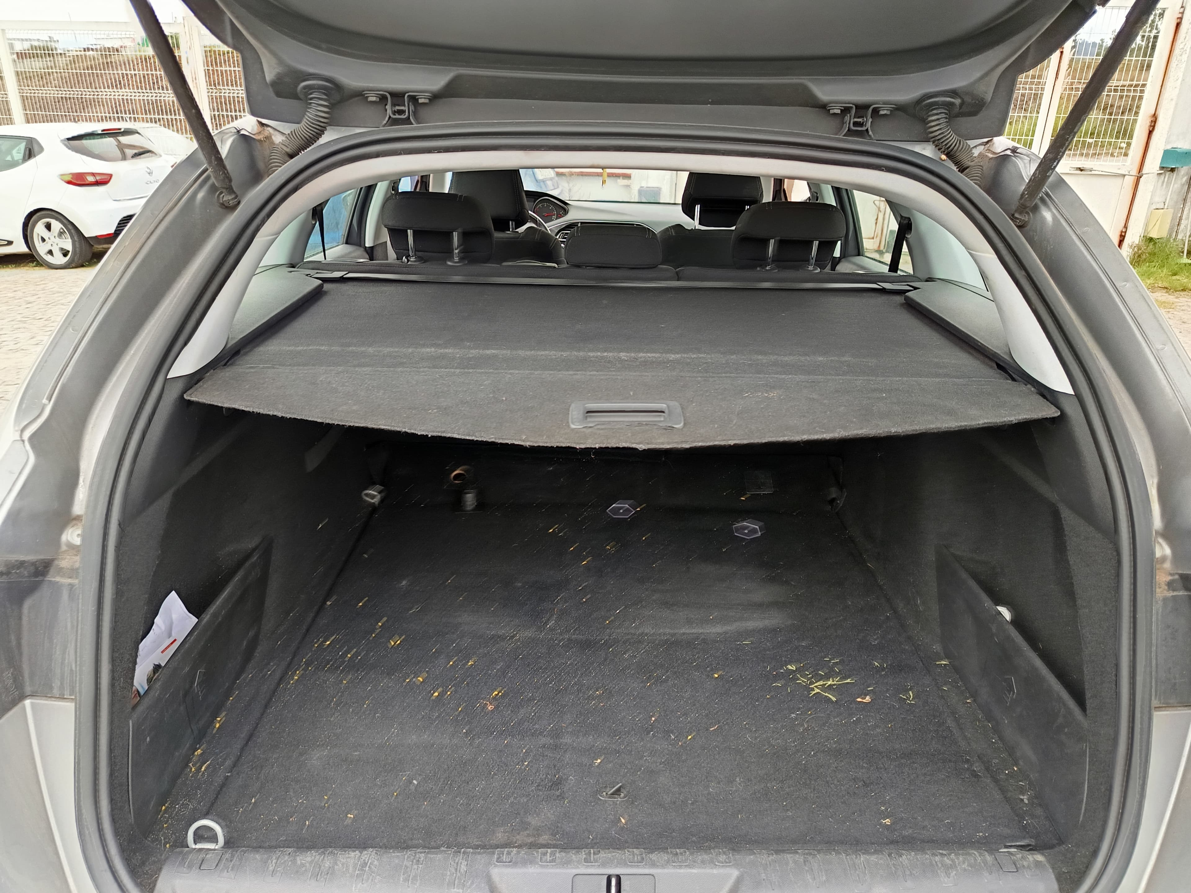 Peugeot 308 · Ano 2014 — image 22
