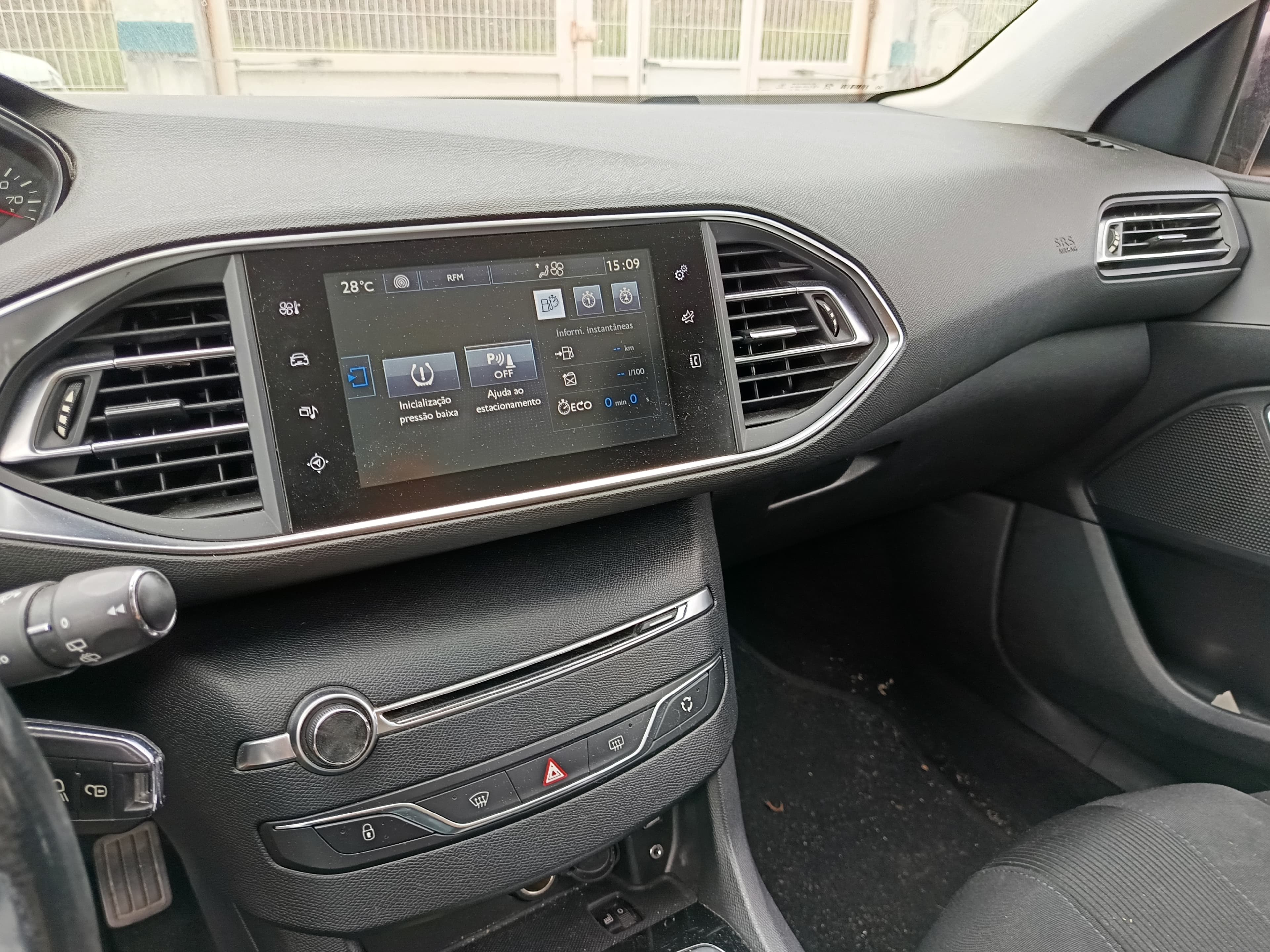 Peugeot 308 · Ano 2014 — image 41