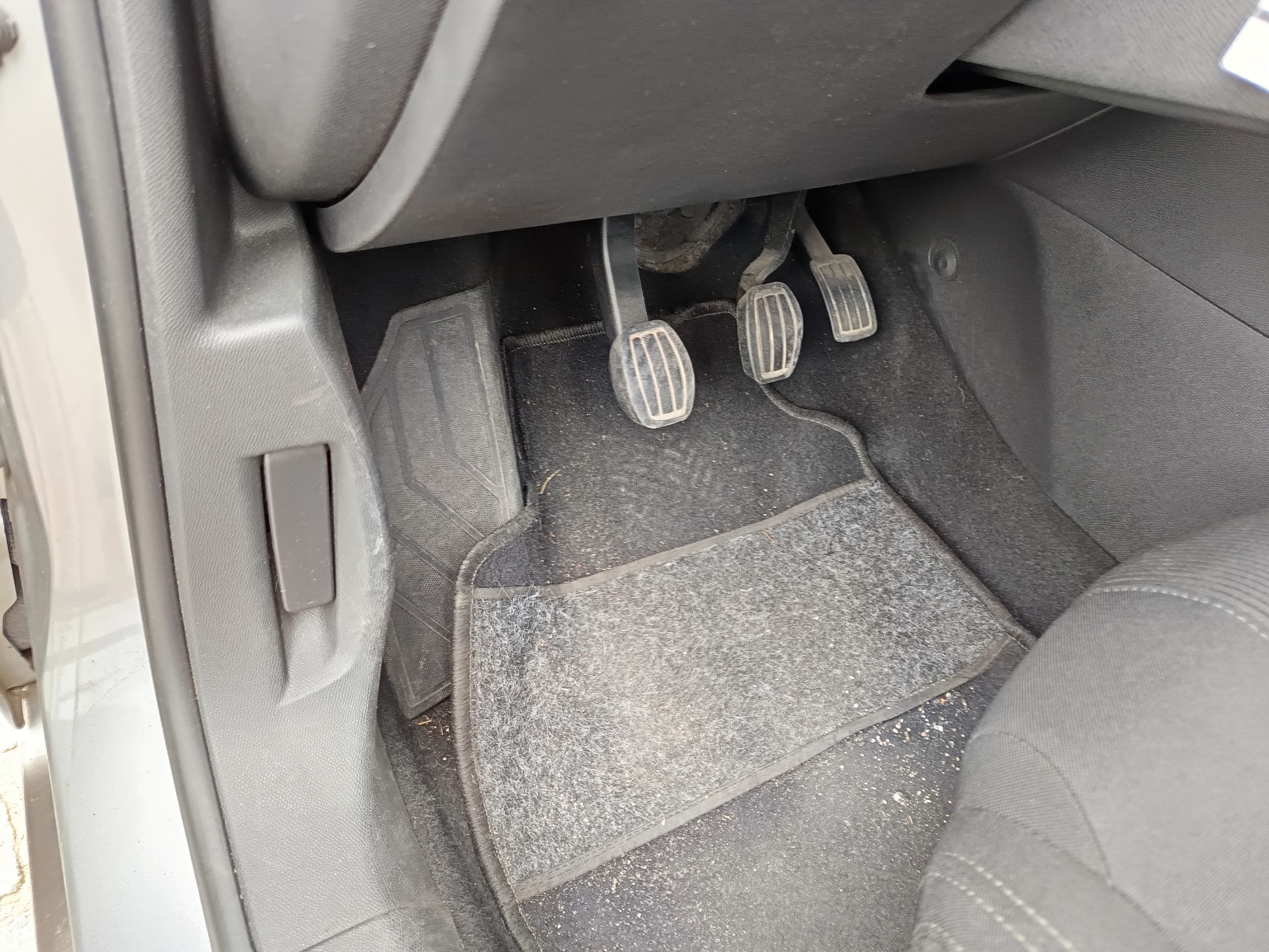Peugeot 308 · Ano 2014 — image 39