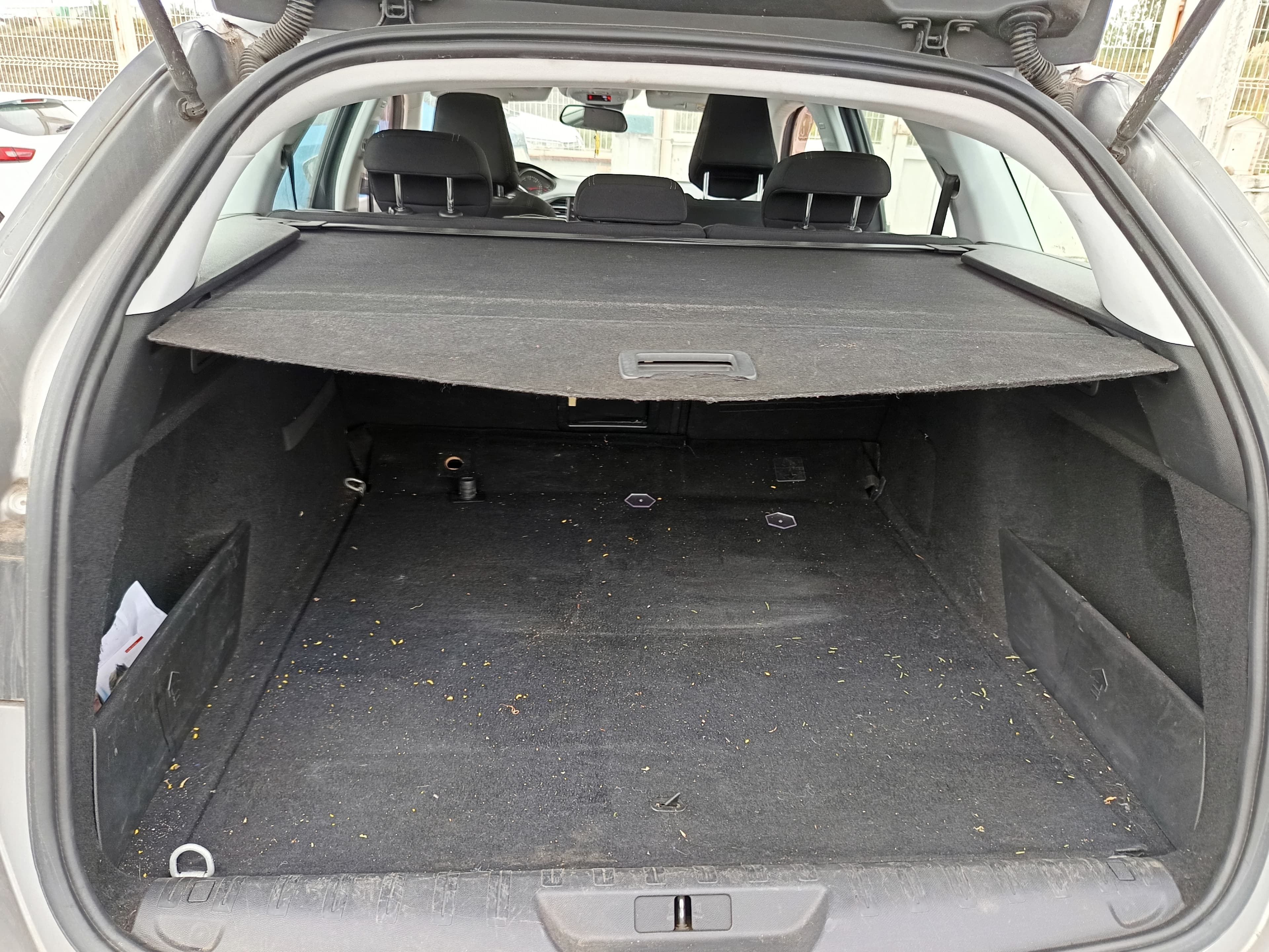 Peugeot 308 · Ano 2014 — image 23