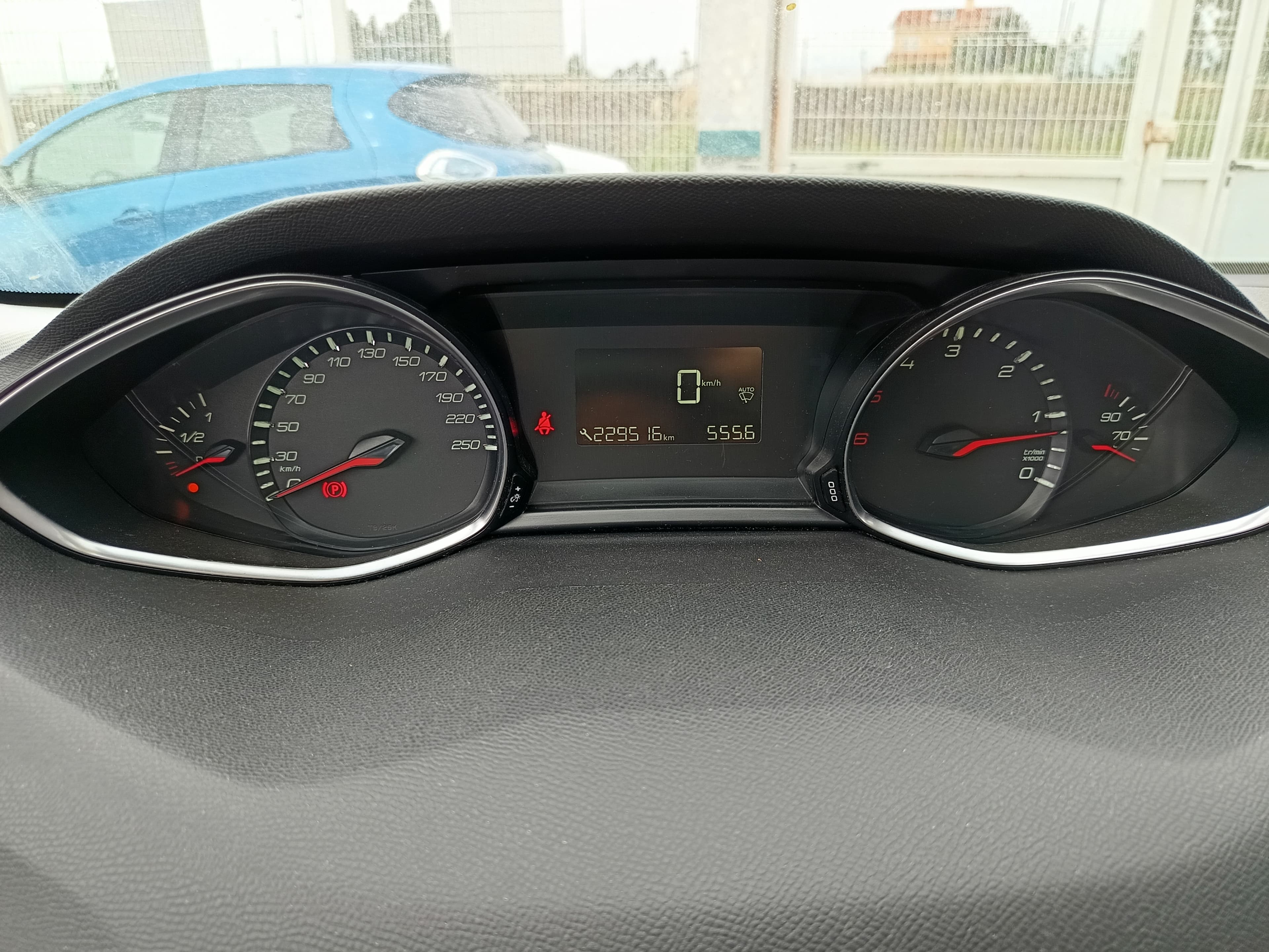 Peugeot 308 · Ano 2014 — image 46