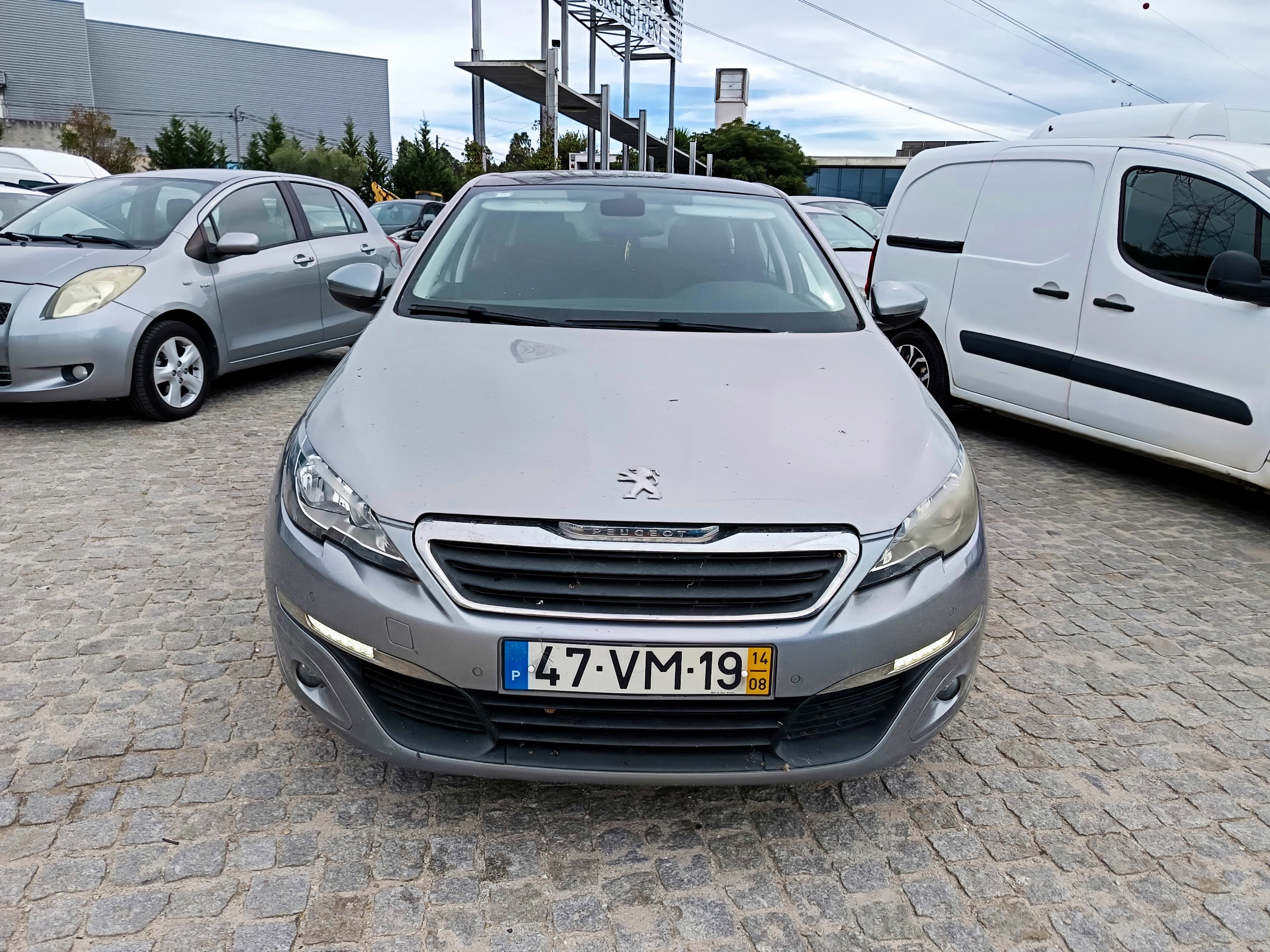 Peugeot 308 · Ano 2014 — image 2