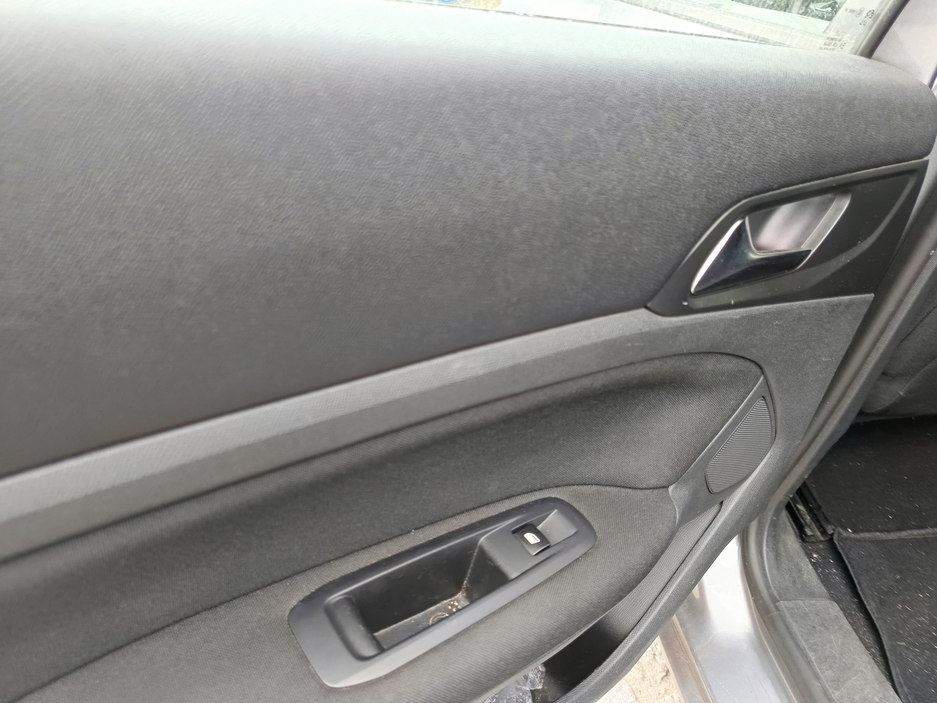 Peugeot 308 · Ano 2014 — image 32