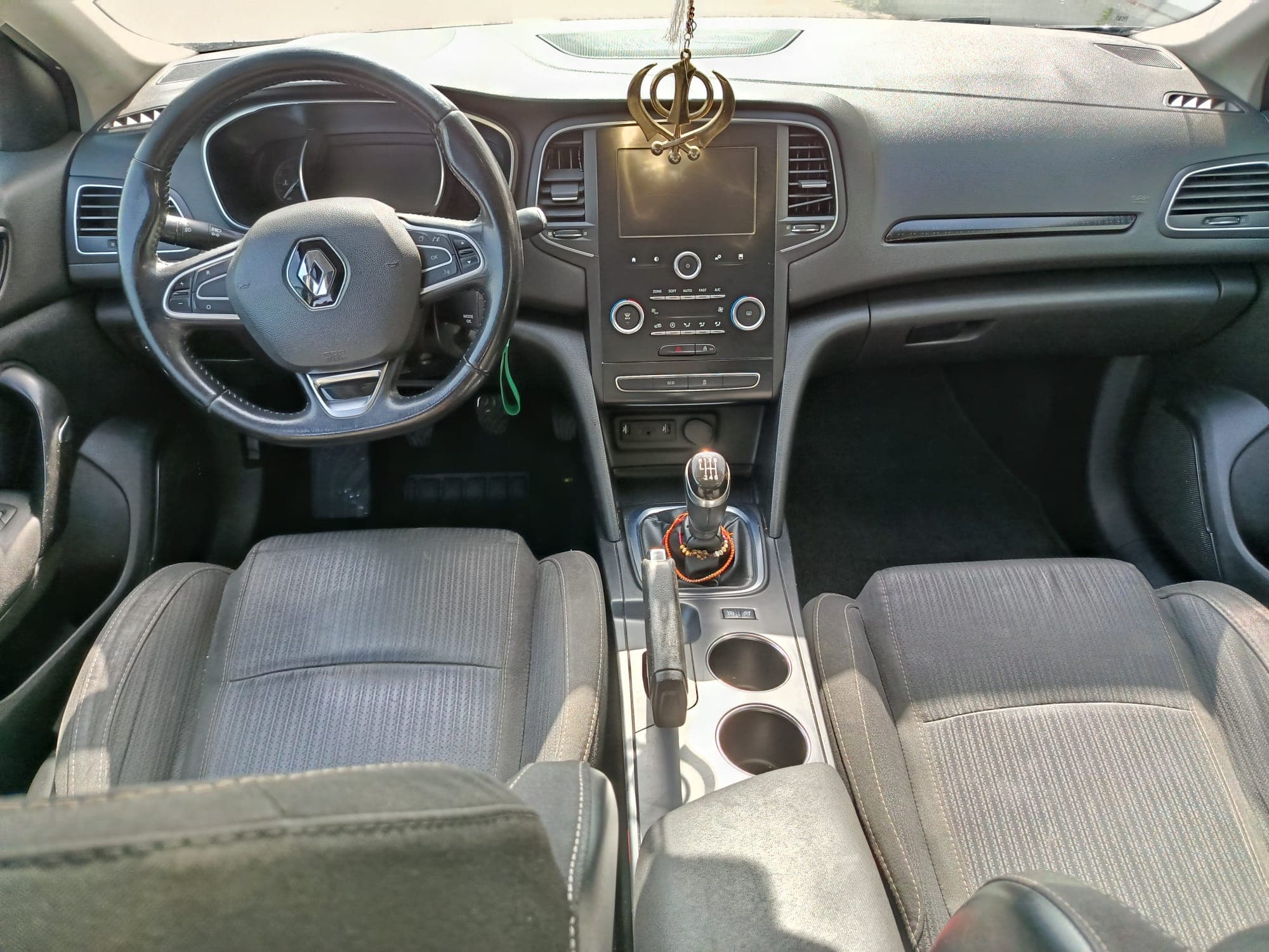 Renault Mégane · Année 2016 — image 12