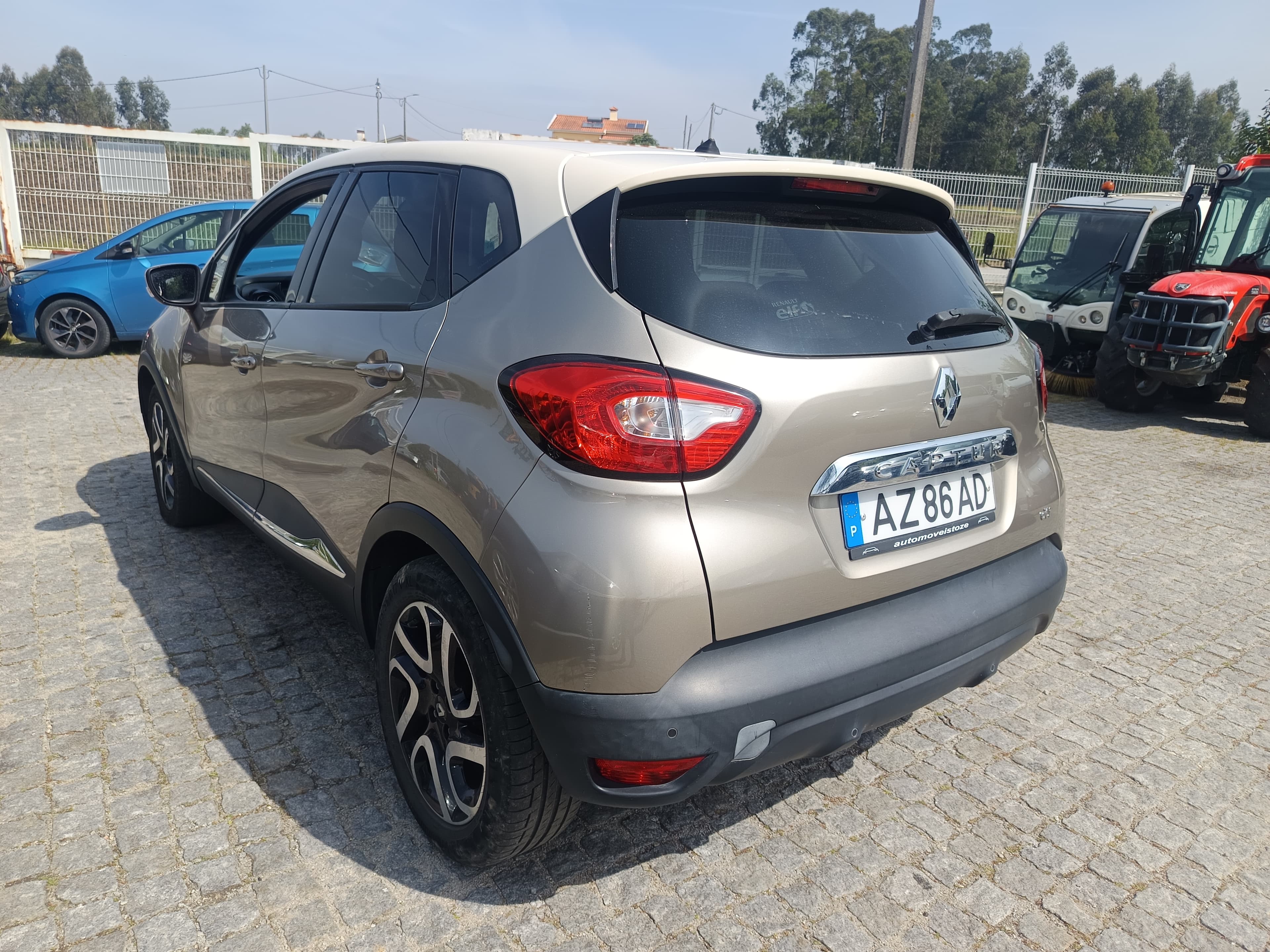 Renault Captur · Ano 2015 — image 5