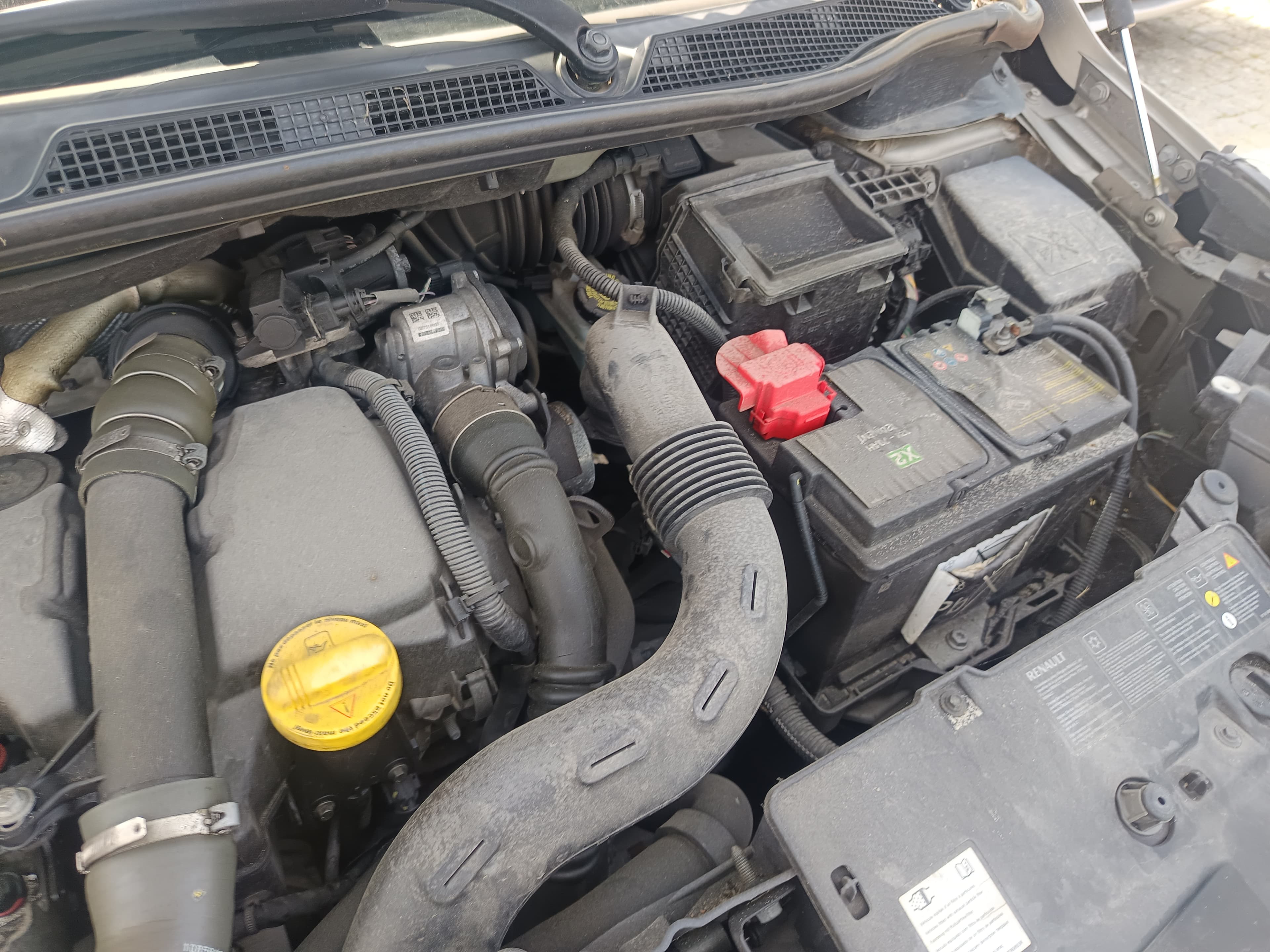 Renault Captur · Ano 2015 — image 16