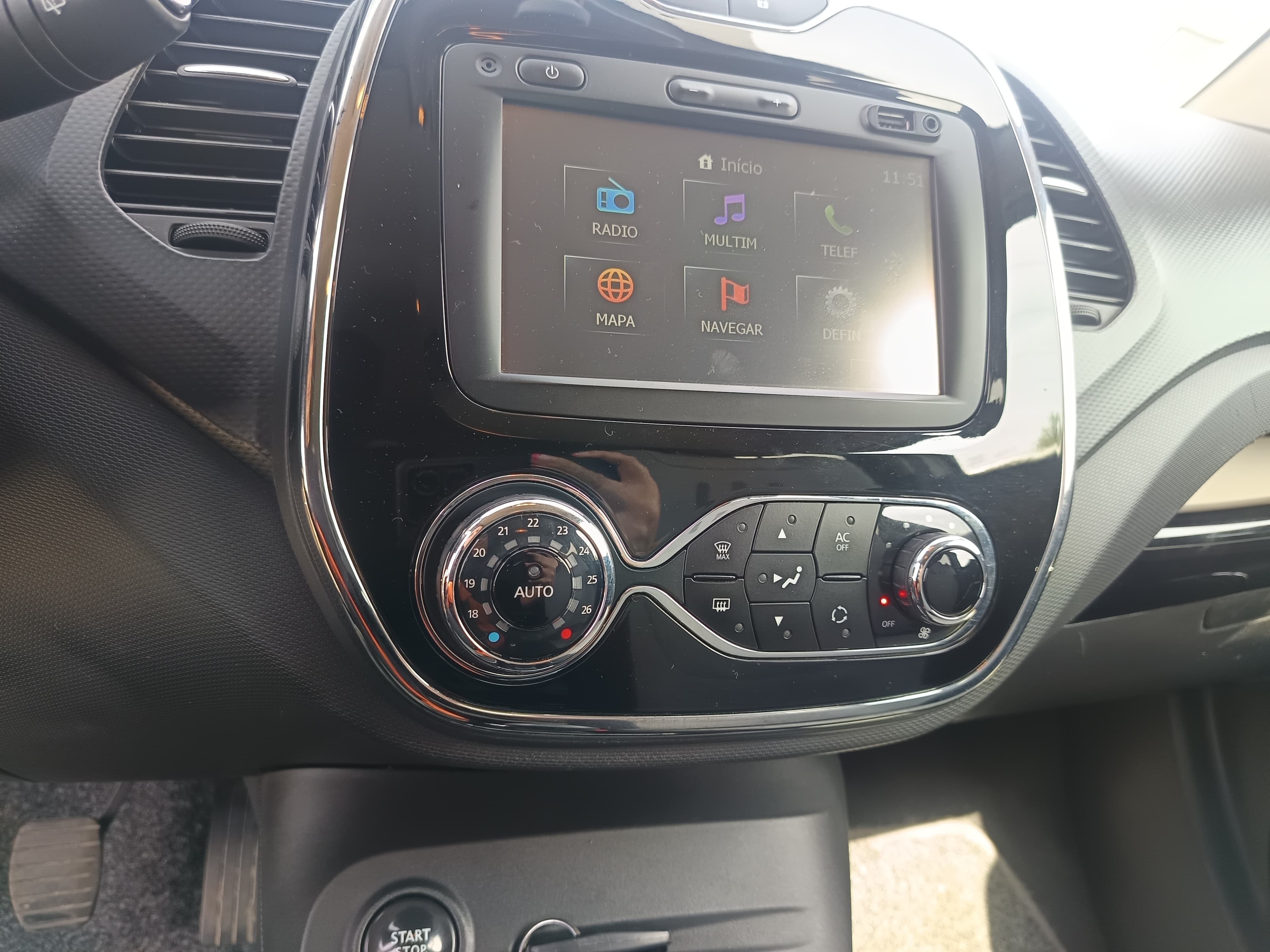 Renault Captur · Ano 2015 — image 20