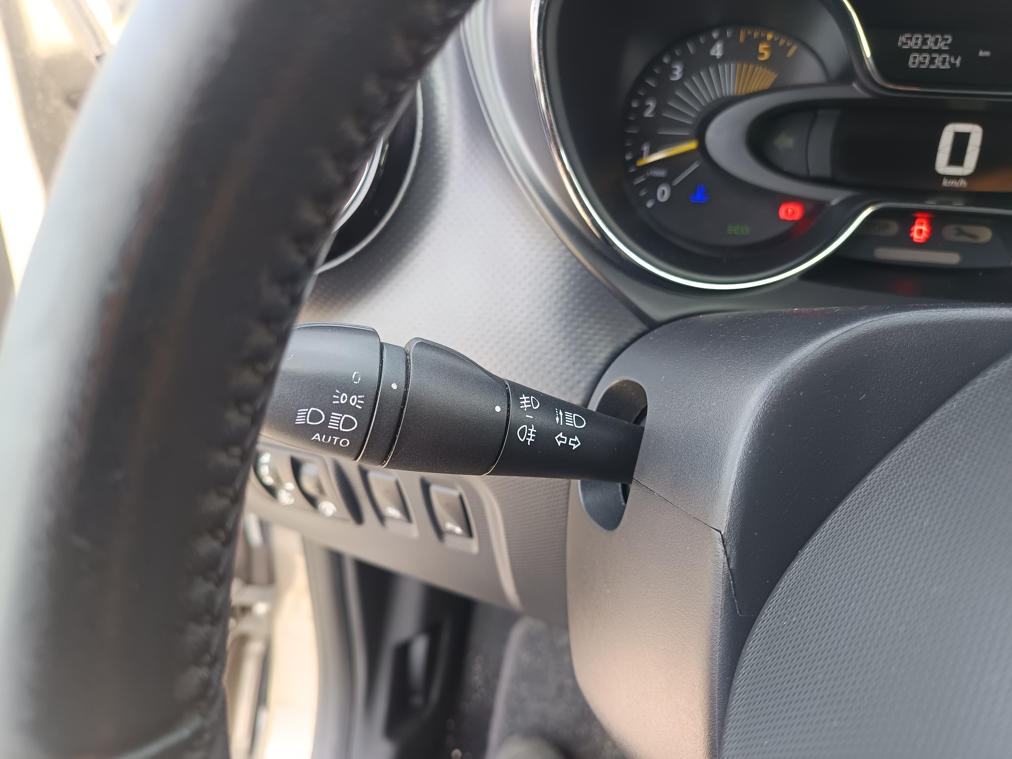 Renault Captur · Ano 2015 — image 25