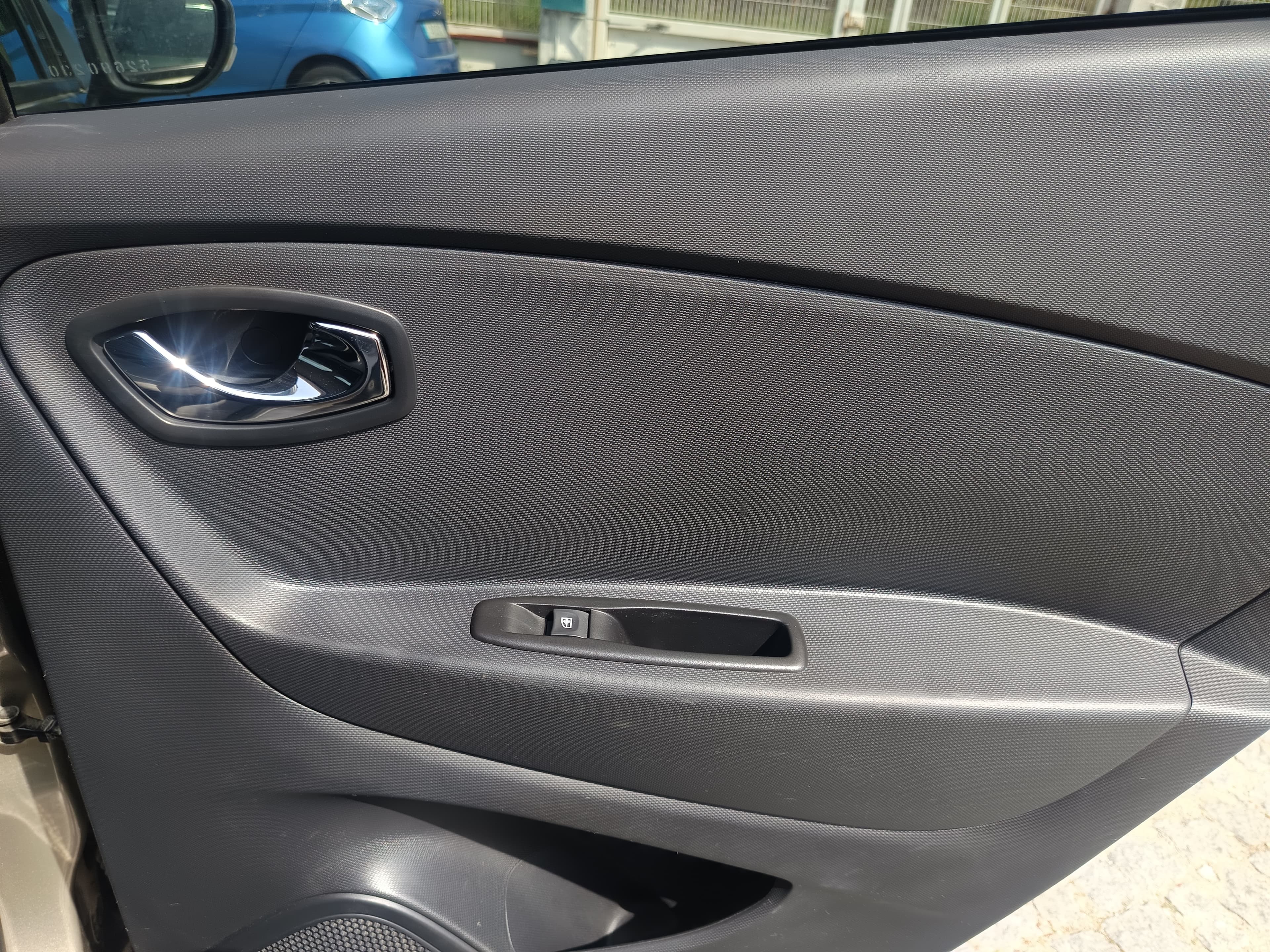 Renault Captur · Ano 2015 — image 39