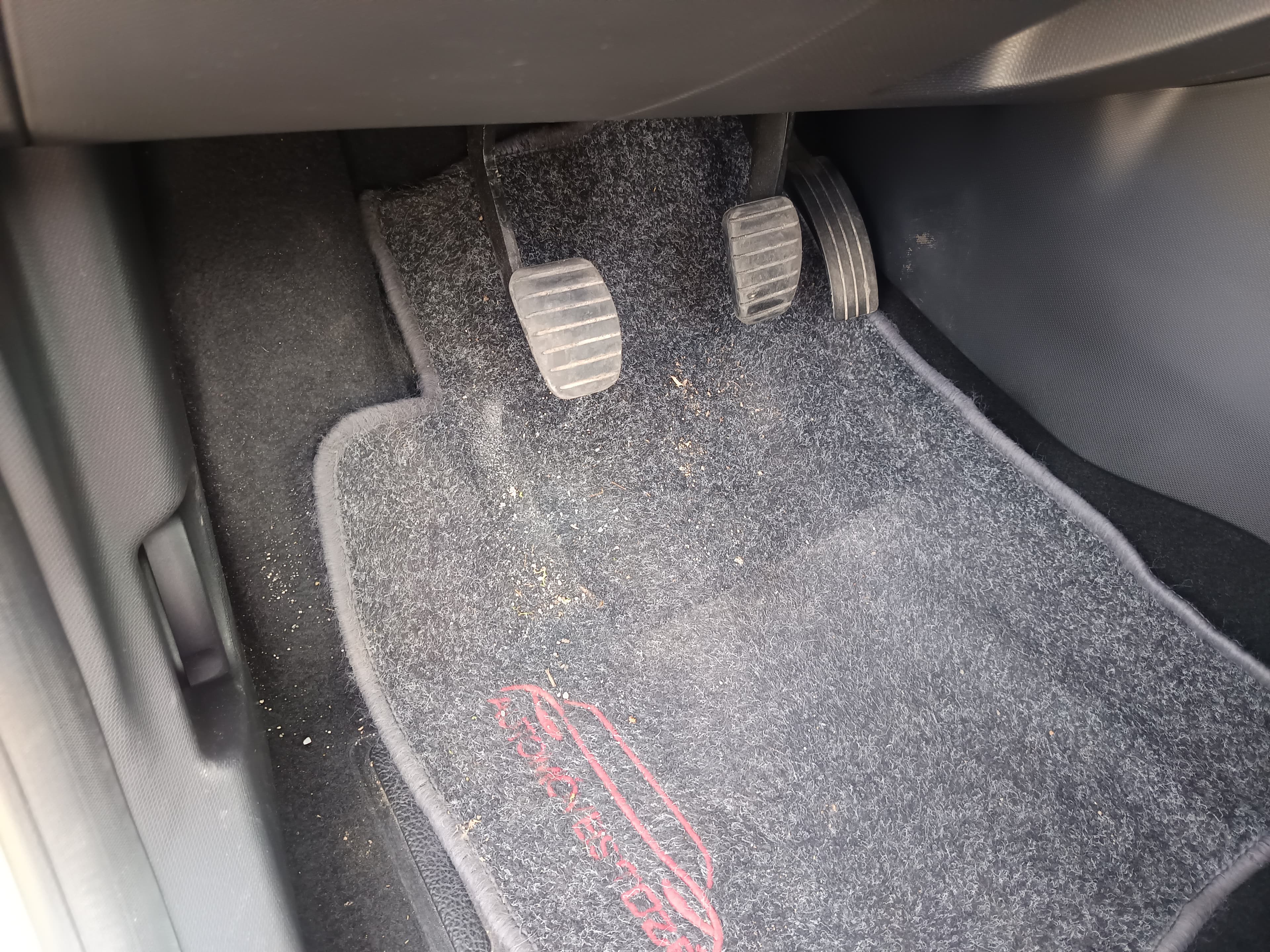 Renault Captur · Ano 2015 — image 36