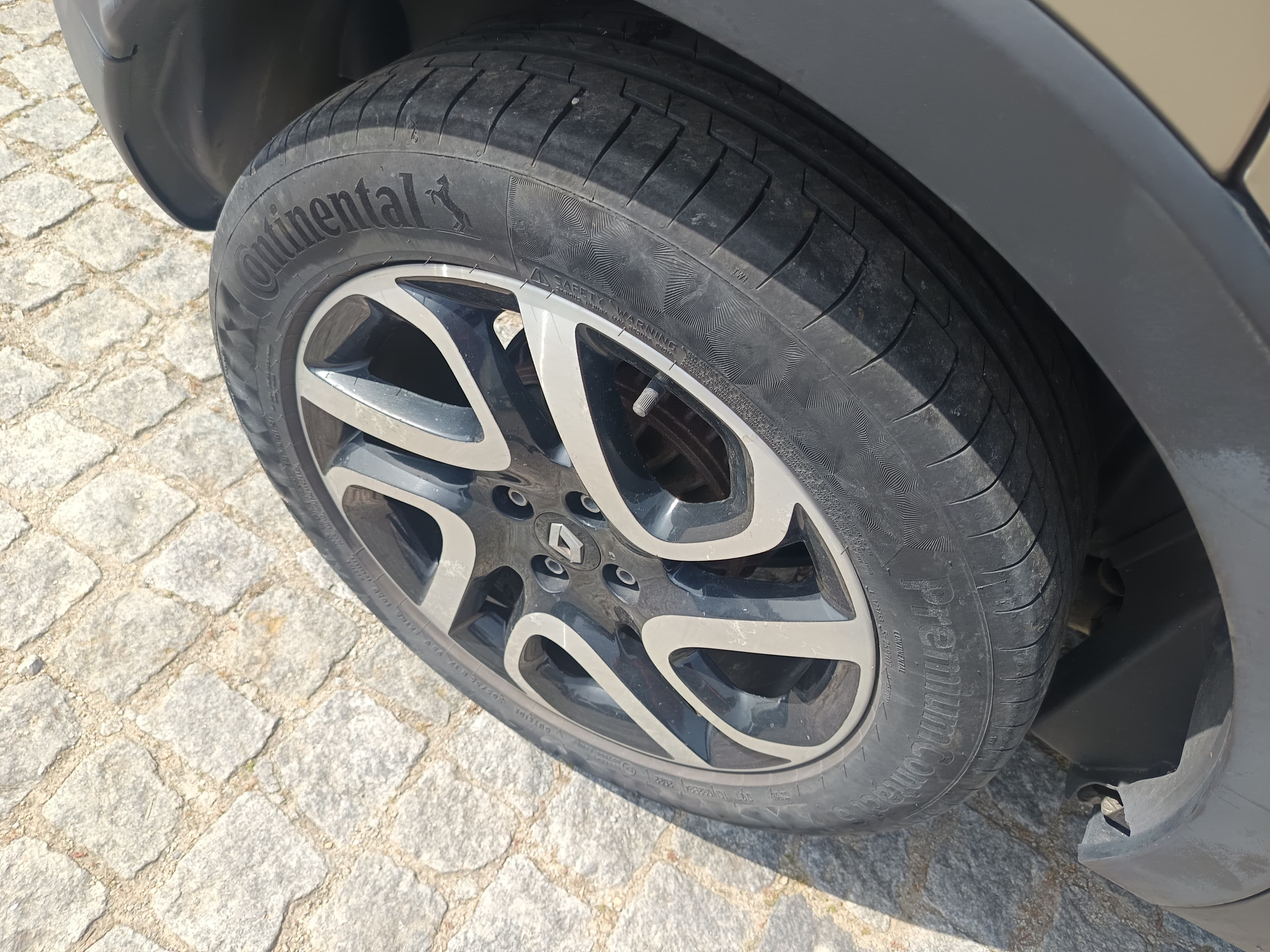 Renault Captur · Ano 2015 — image 10