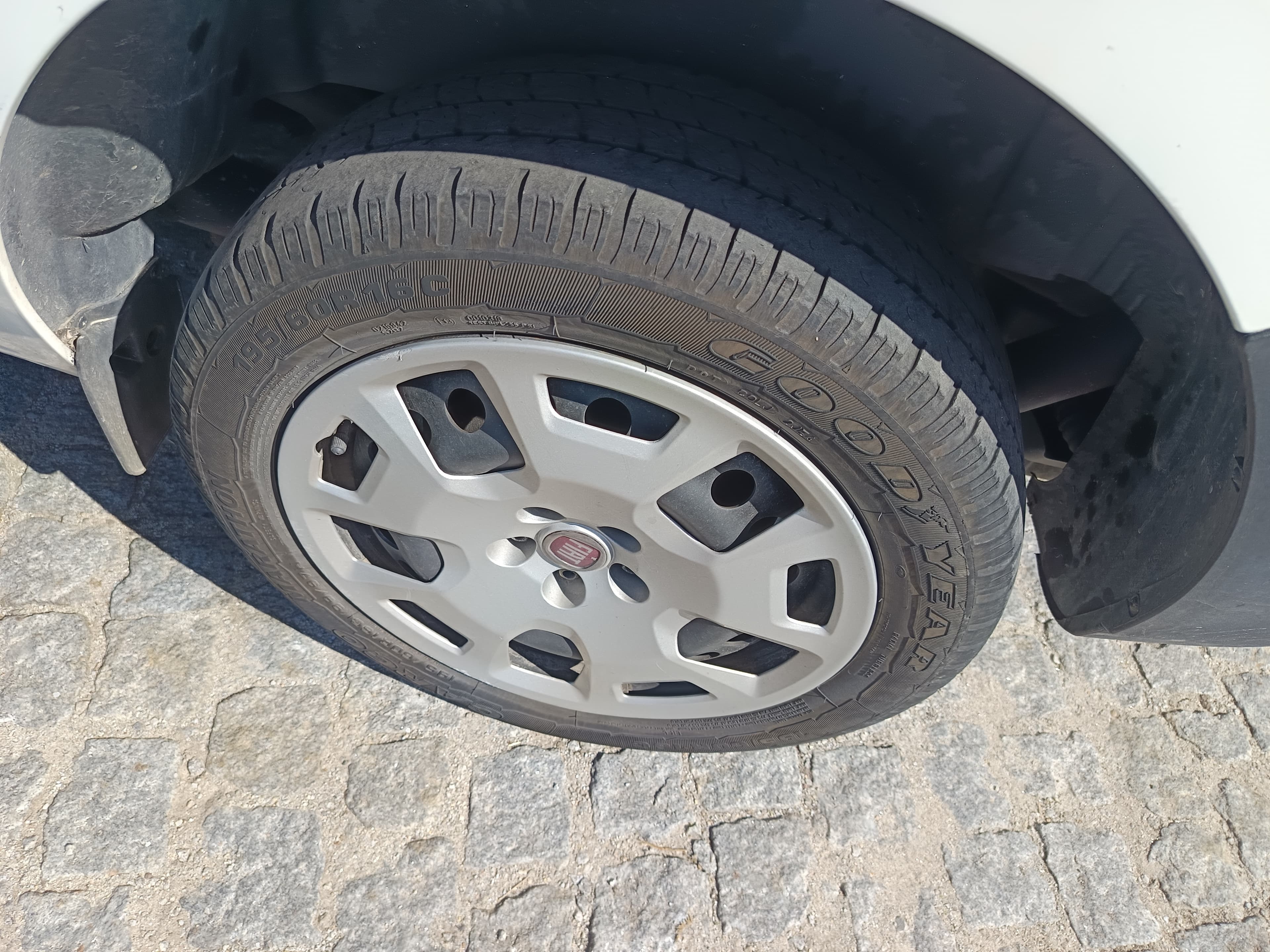 Fiat Doblo XL · Ano 2020 — image 9