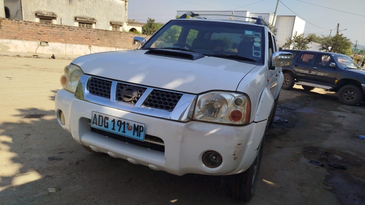 Nissan Hardbody 2.95m - 2013 — image 3