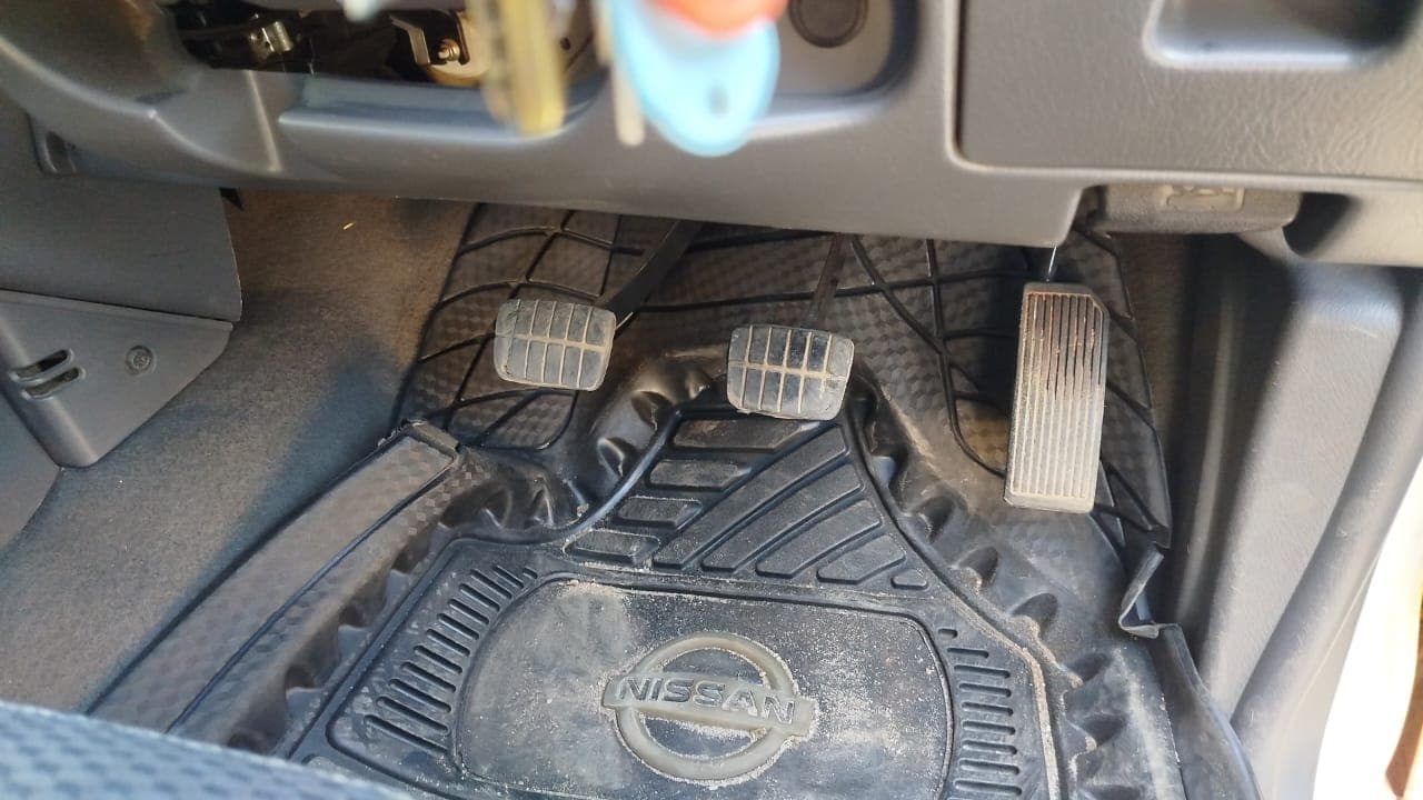 Nissan Hardbody 2.95m - 2013 — image 18