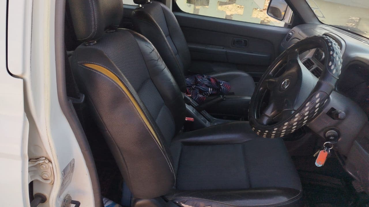 Nissan Hardbody 2.95m - 2013 — image 13