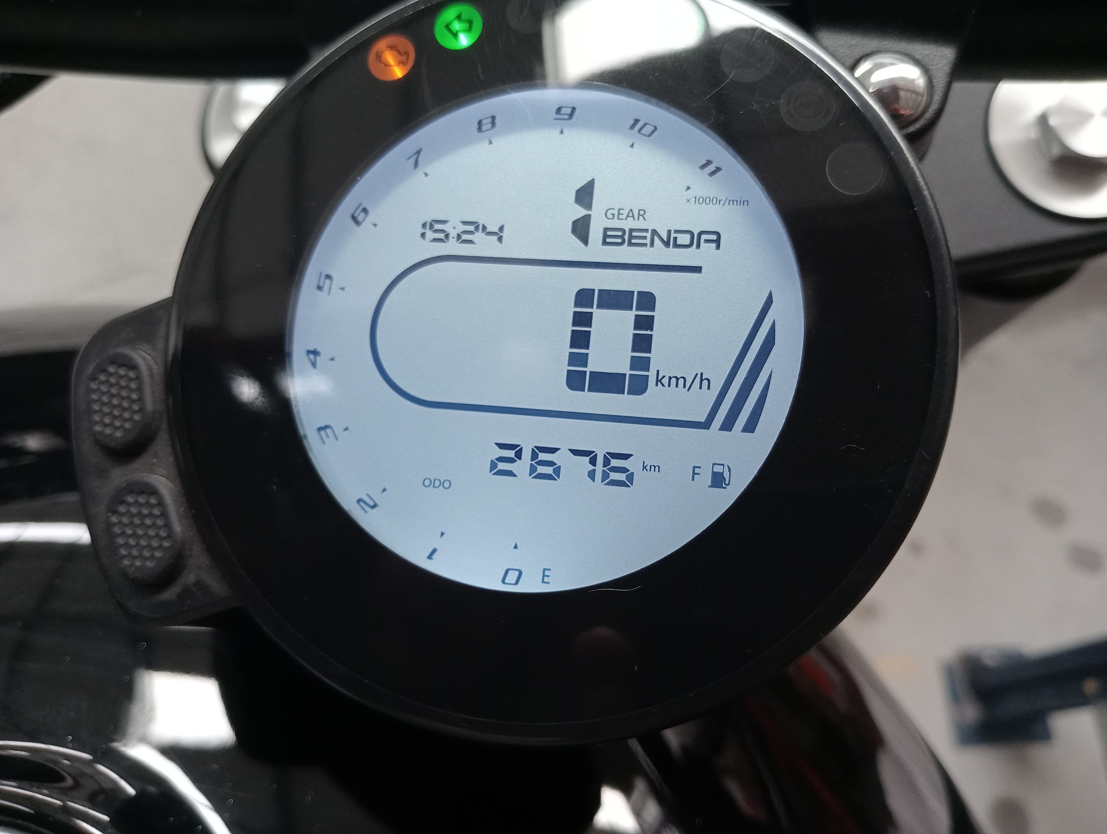 Moto "KEEWAY V-CRUISE" — image 8
