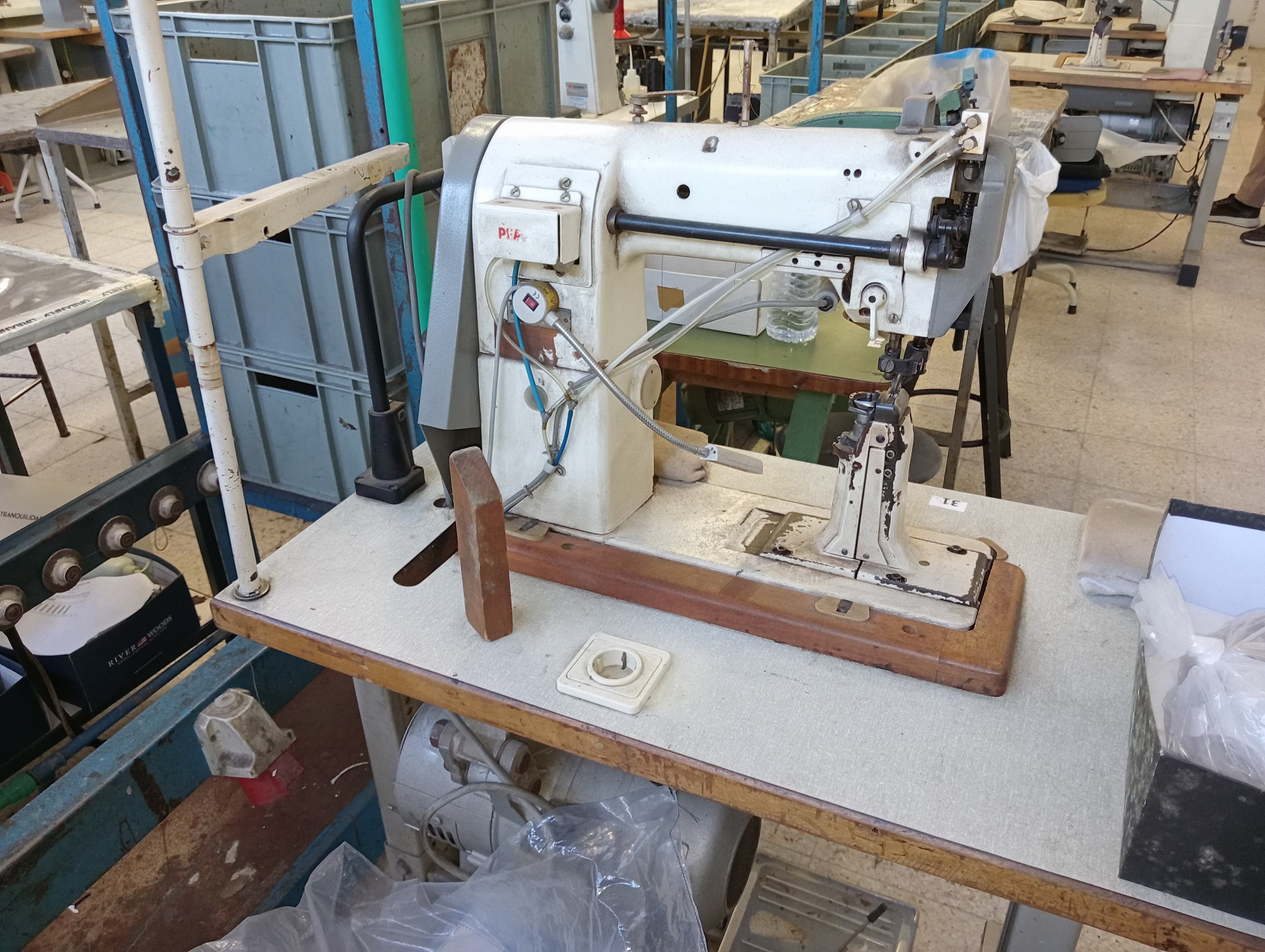 Equipment for the Footwear Industry — image 36