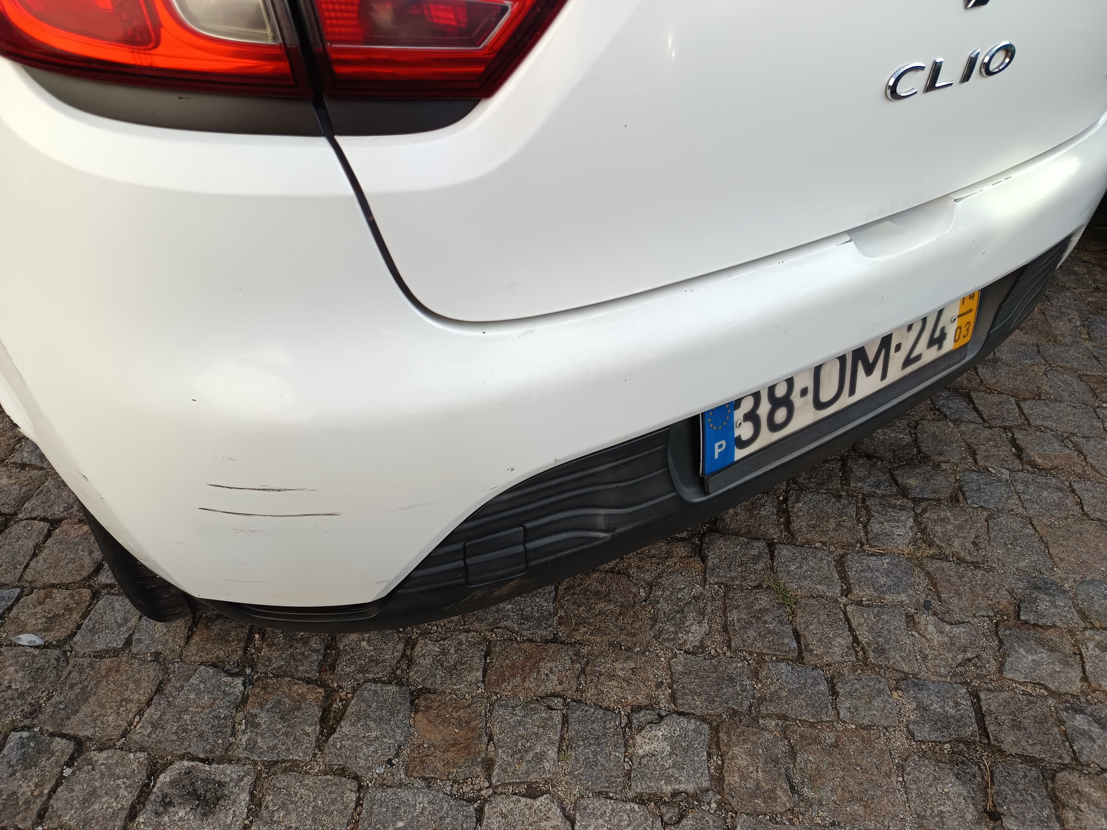 Renault Clio · Année 2014 — image 12