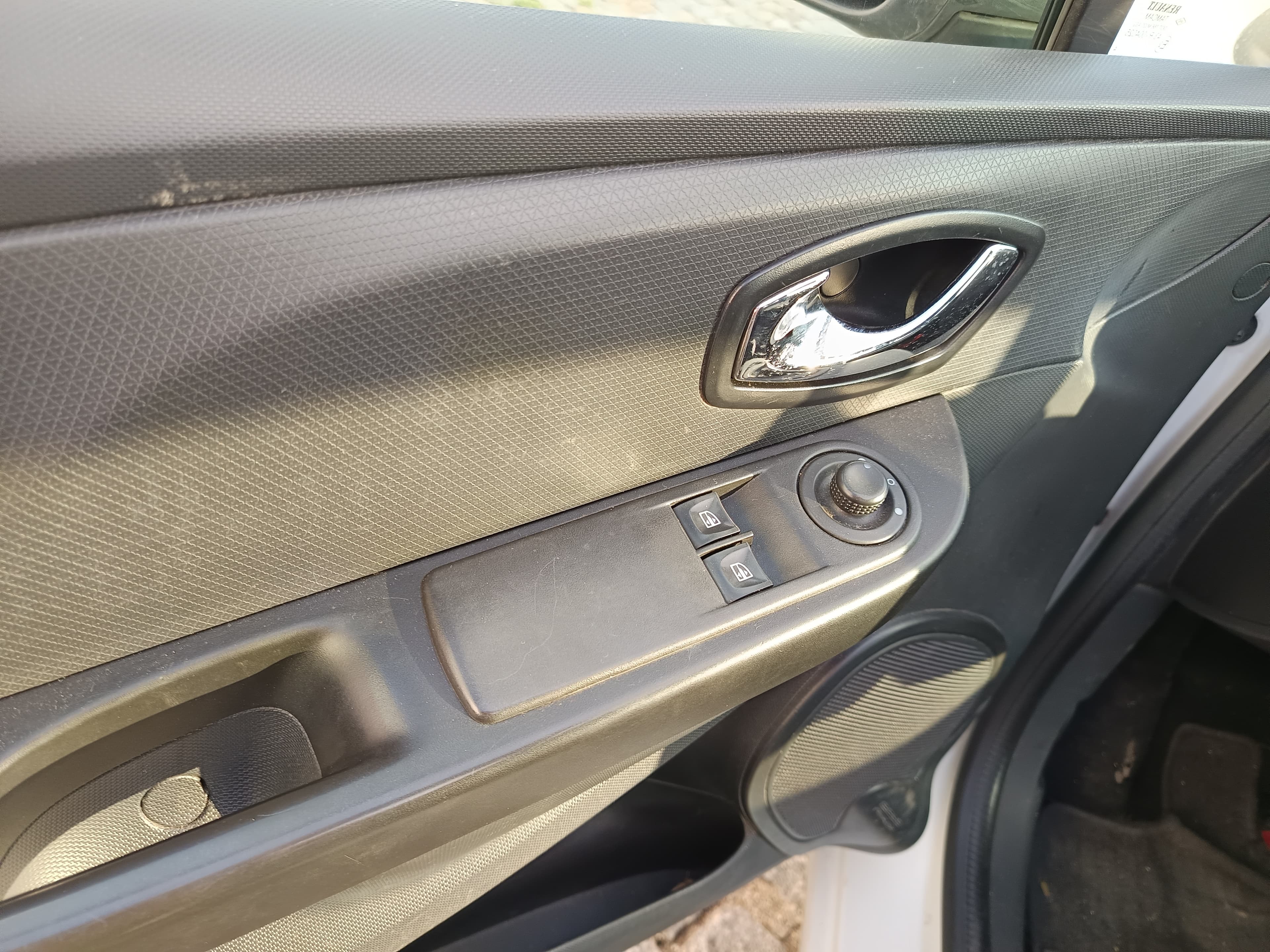 Renault Clio · Année 2014 — image 15
