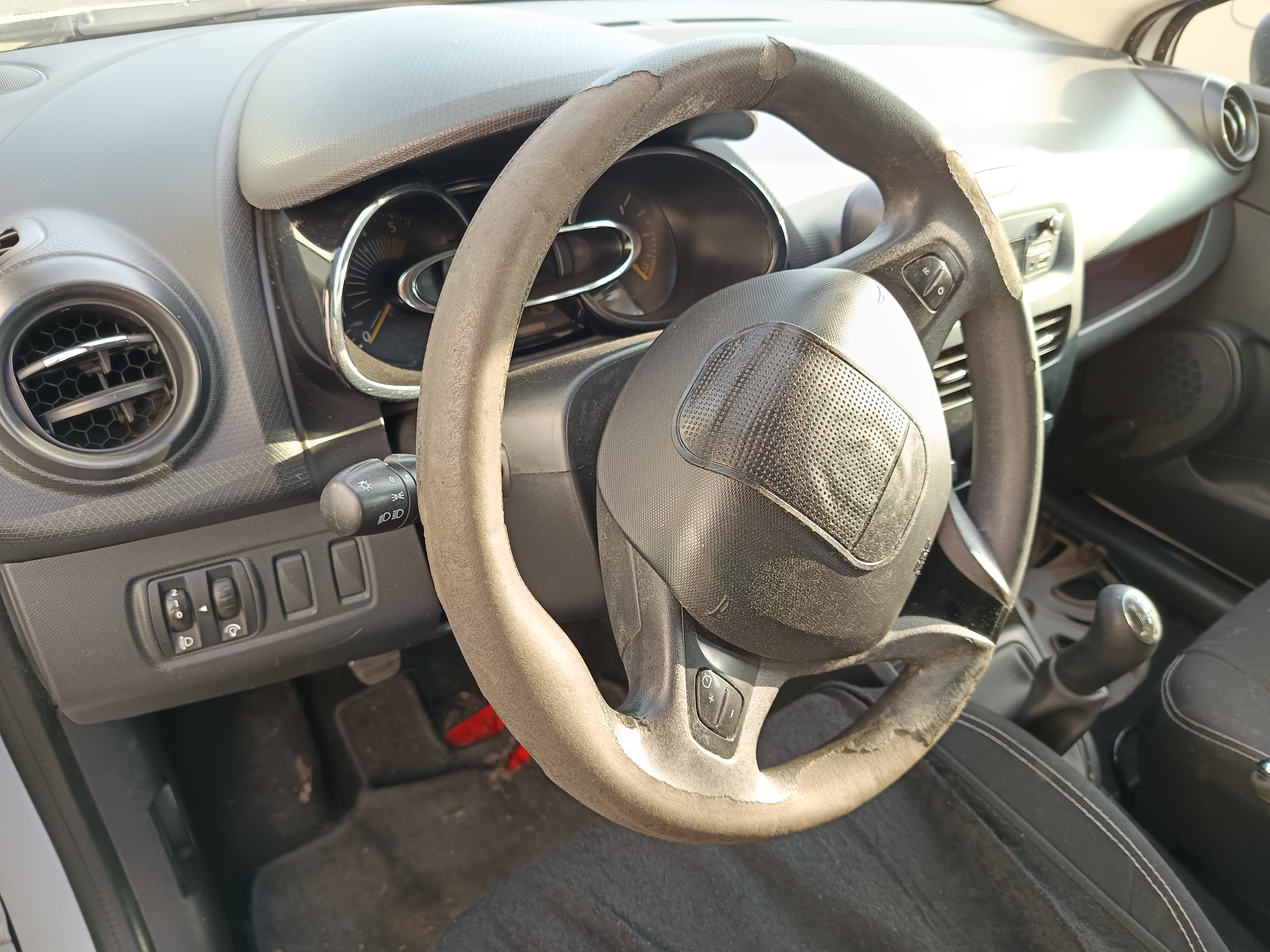 Renault Clio · Année 2014 — image 16