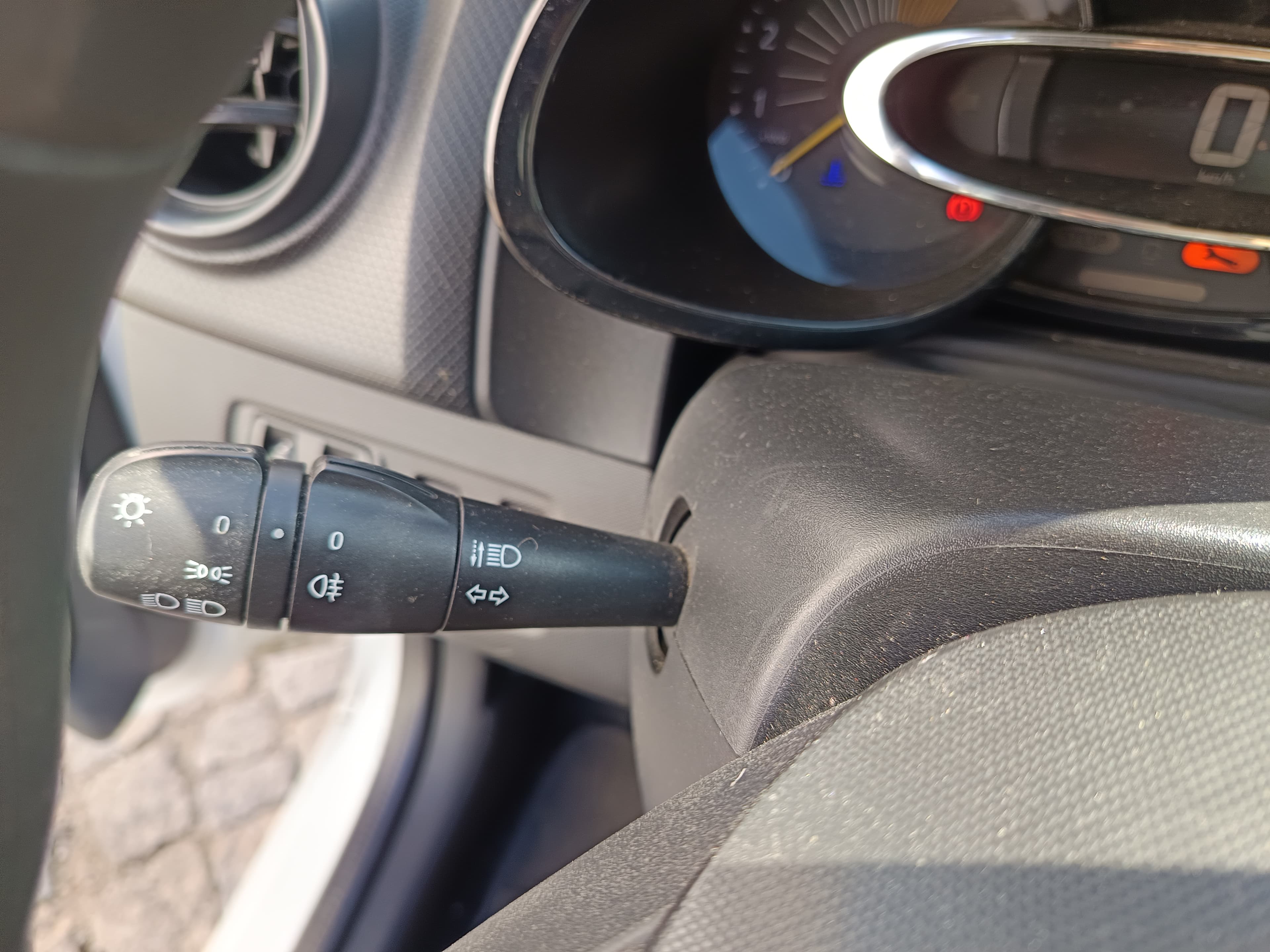 Renault Clio · Année 2014 — image 26