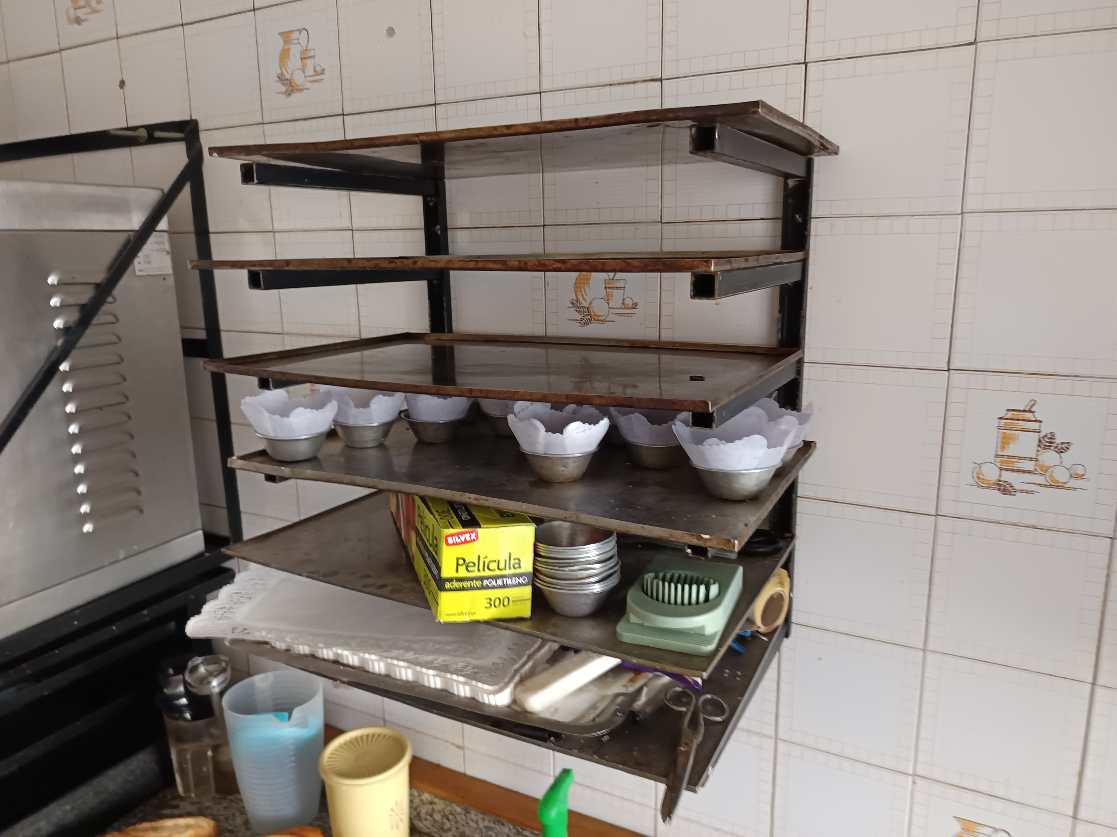 Bancada e estante — image 7