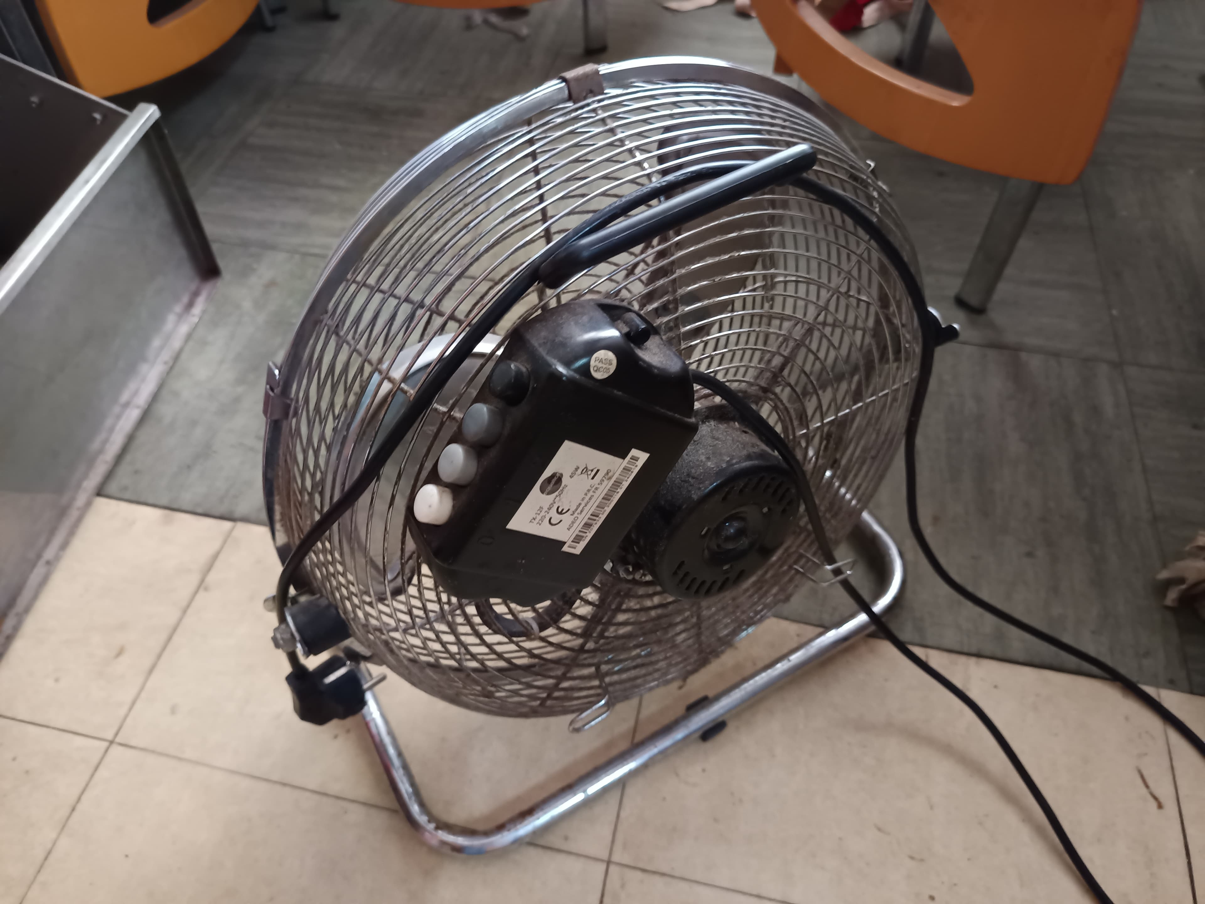 Varinha mágica, utensílios, fritadeira e ventilador. — image 14