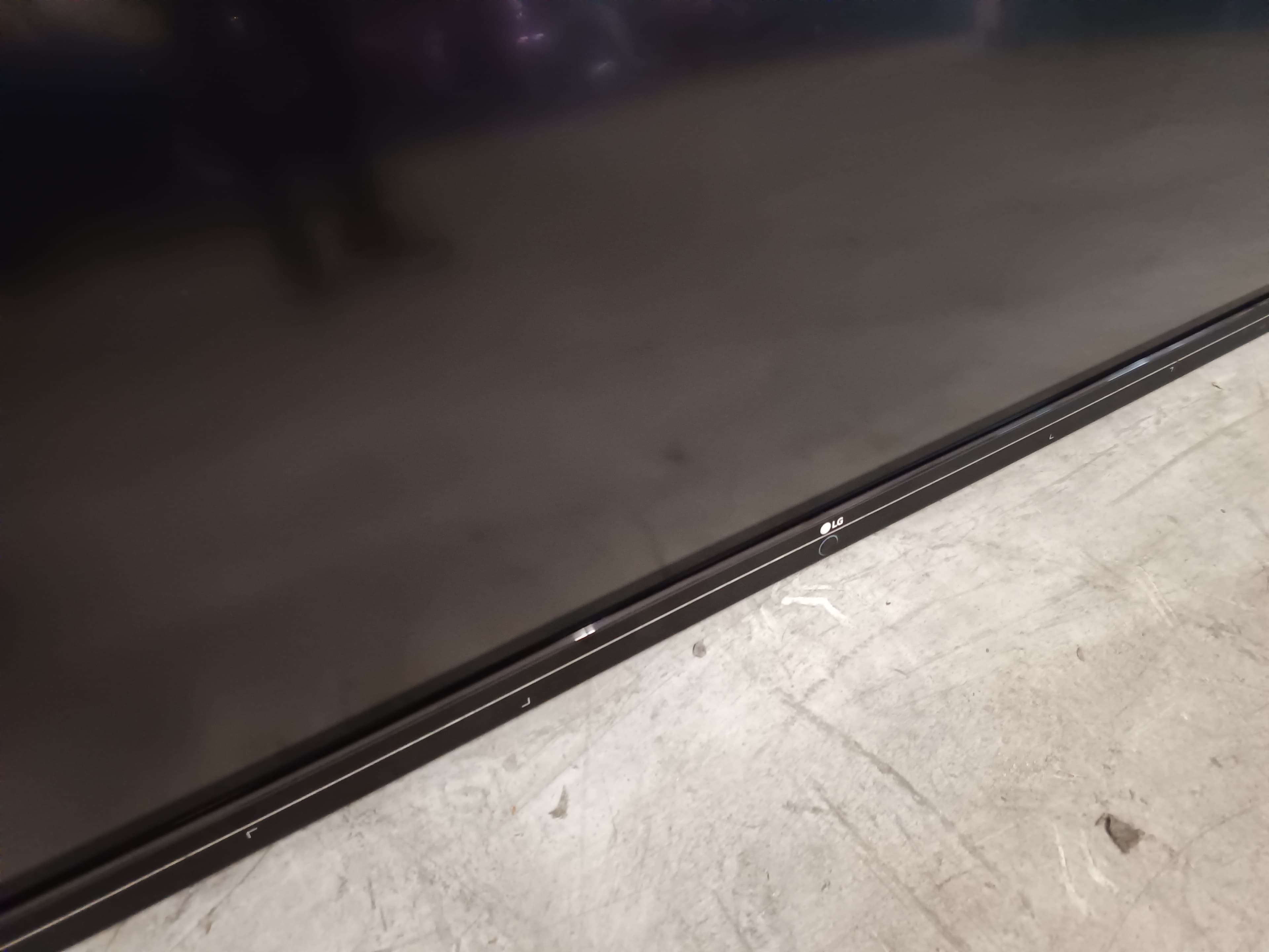 Ecrã LG · Máquinas de costura — imagem 14