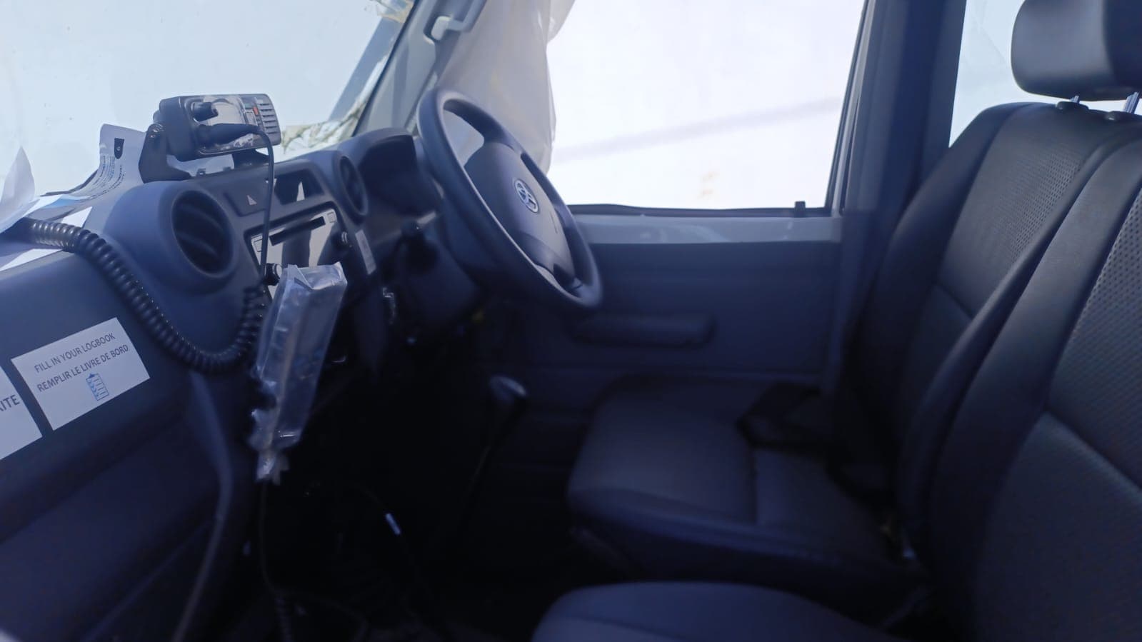 Toyota Land Cruiser HZ — image 13