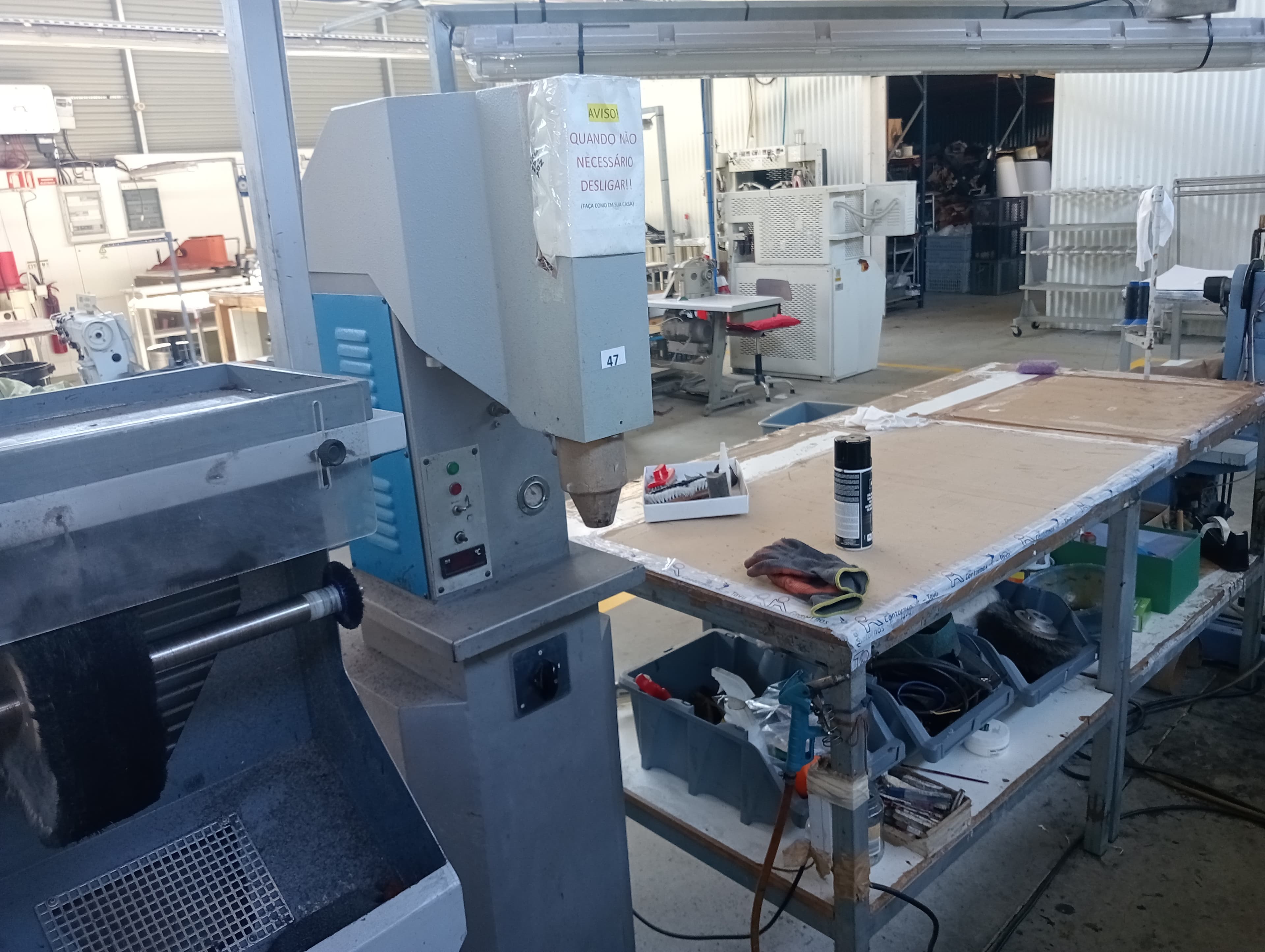 Machine à coudre les semelles · Sifione — image 4